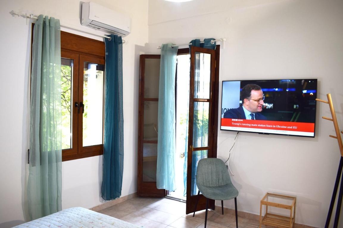 Naos-sea Front Vacation By Chania Center
