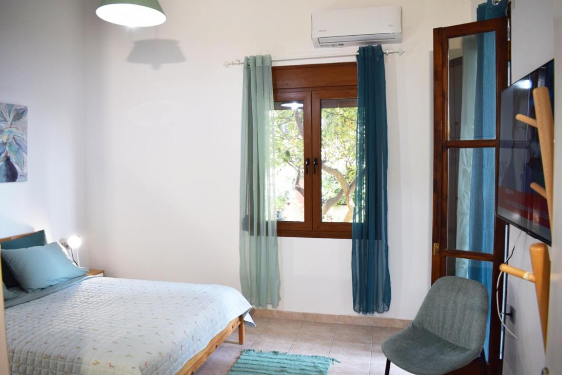 Naos-sea Front Vacation By Chania Center * Chania (Crete)