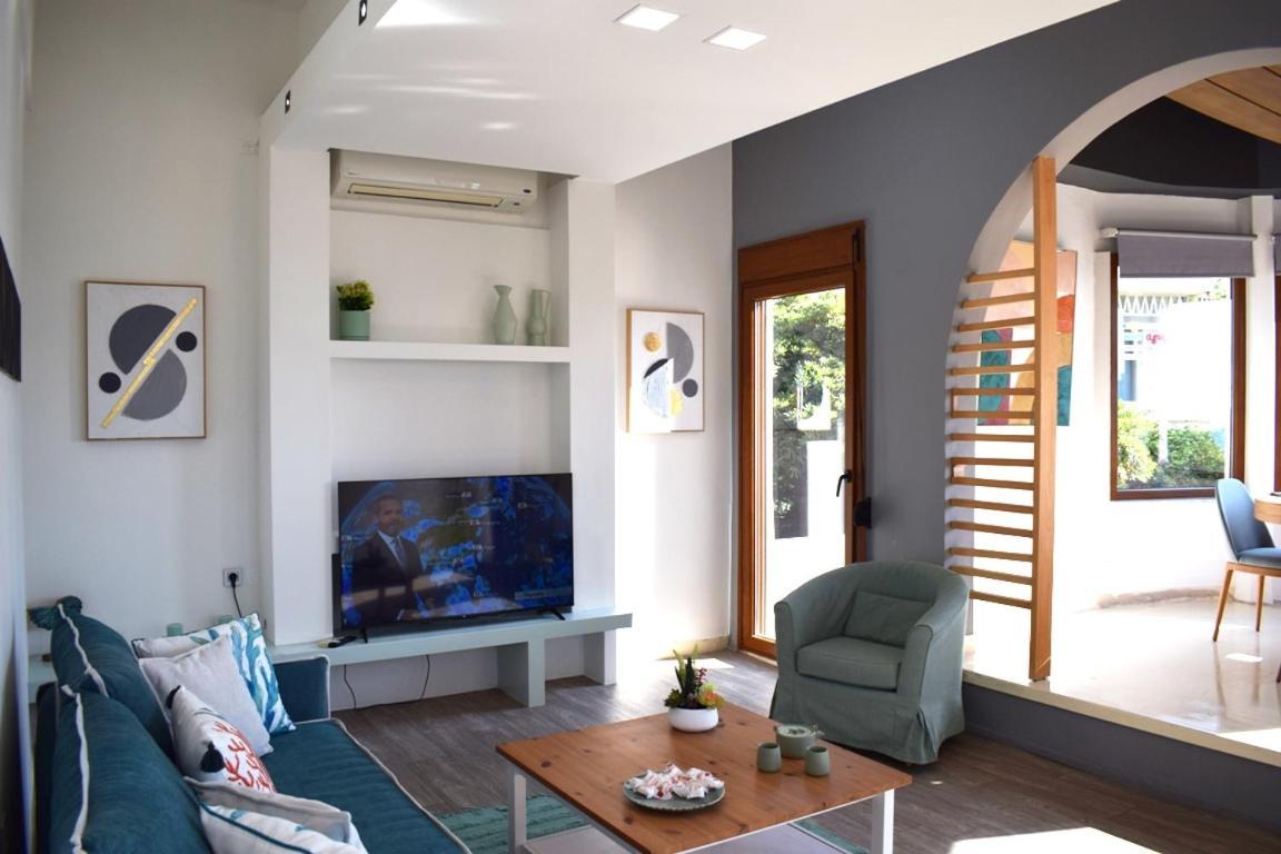 Holiday home Naos-sea Front Vacation By Chania Center