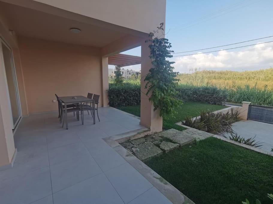 两卧室公寓-带露台花园 * Chania (Crete)