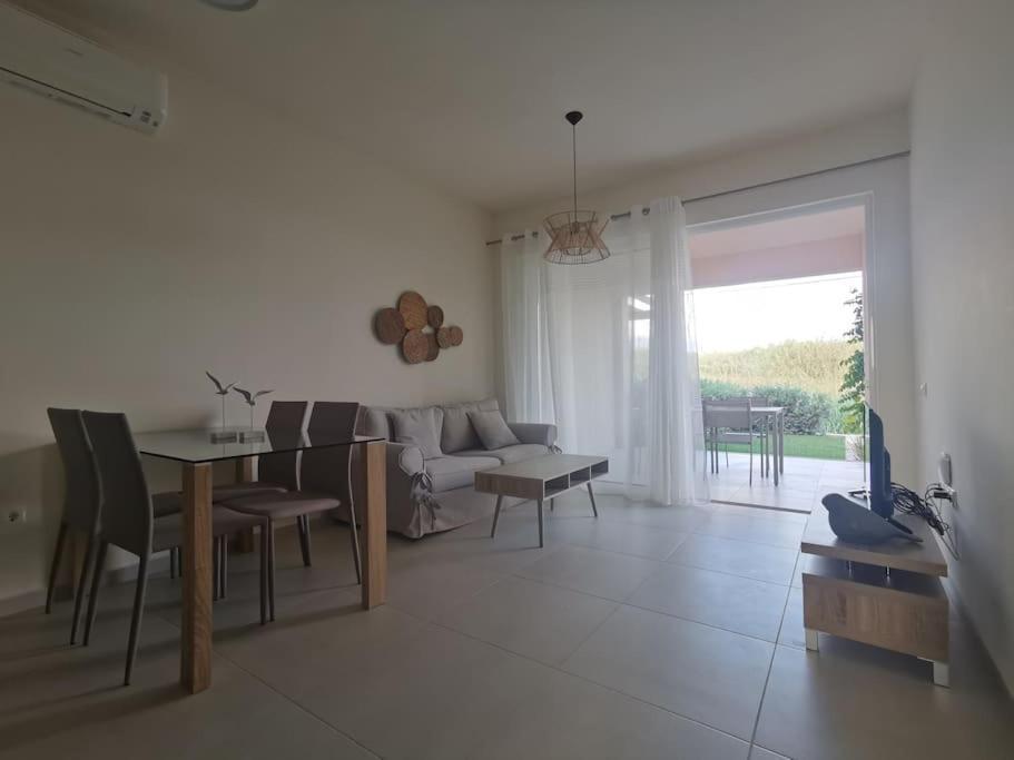 两卧室公寓-带露台花园 Apartment Chania (Crete)