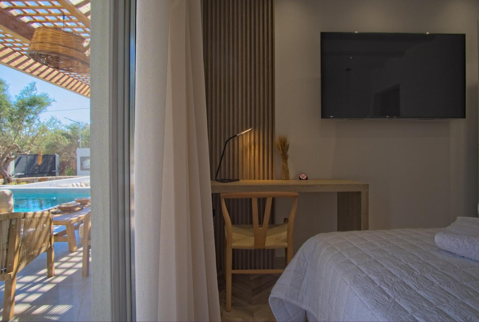 Villa Mourelo Luxury In Chania With Private Pool Jacuzzi