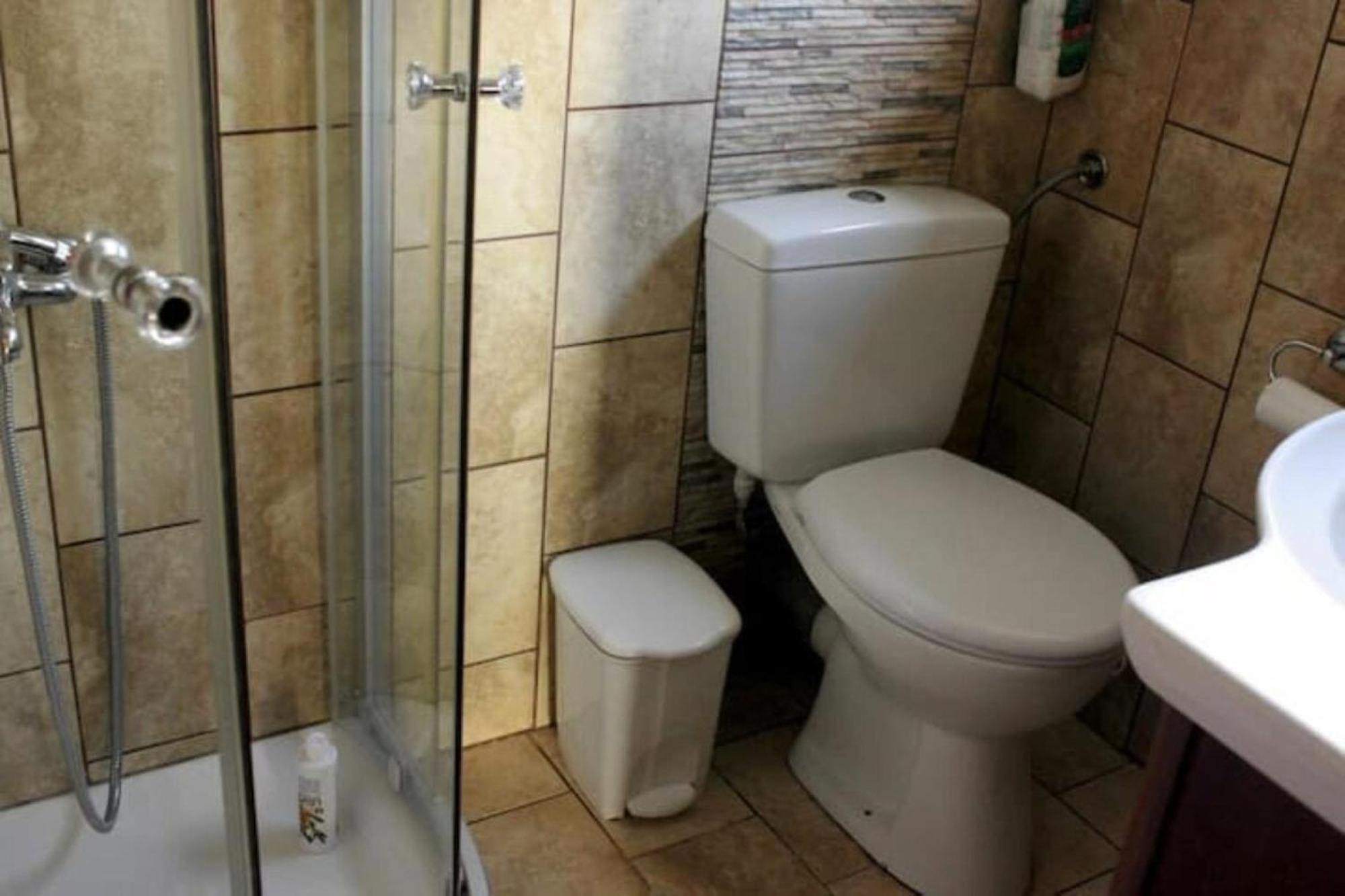 Stone Gea Up Floor Apartment