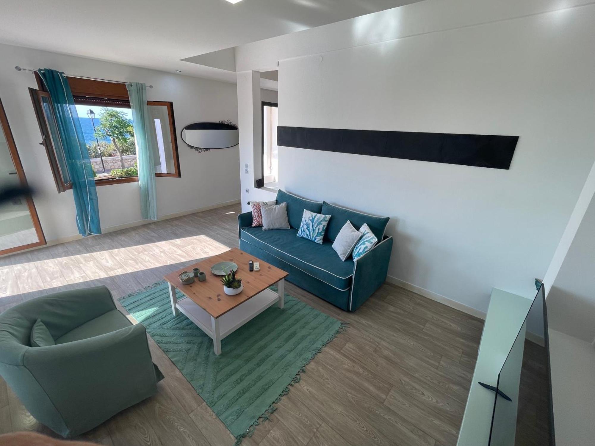 Naos-sea Front Vacation By Chania Center Chania (Crete)