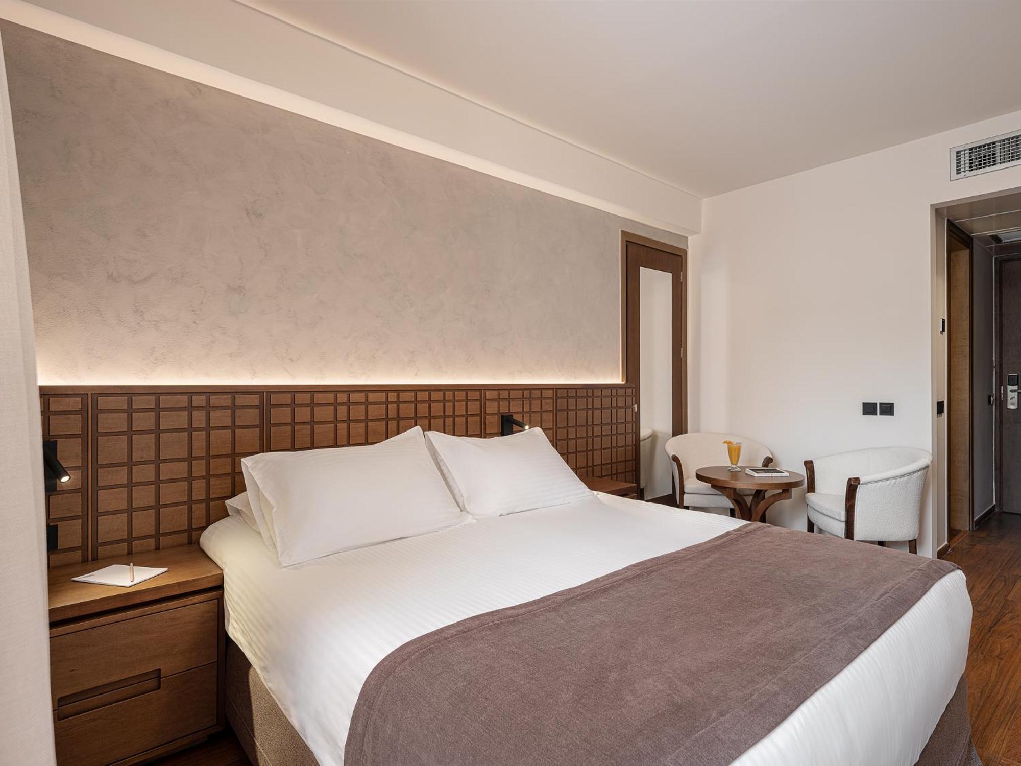 Civitel Akali Hotel 4*
