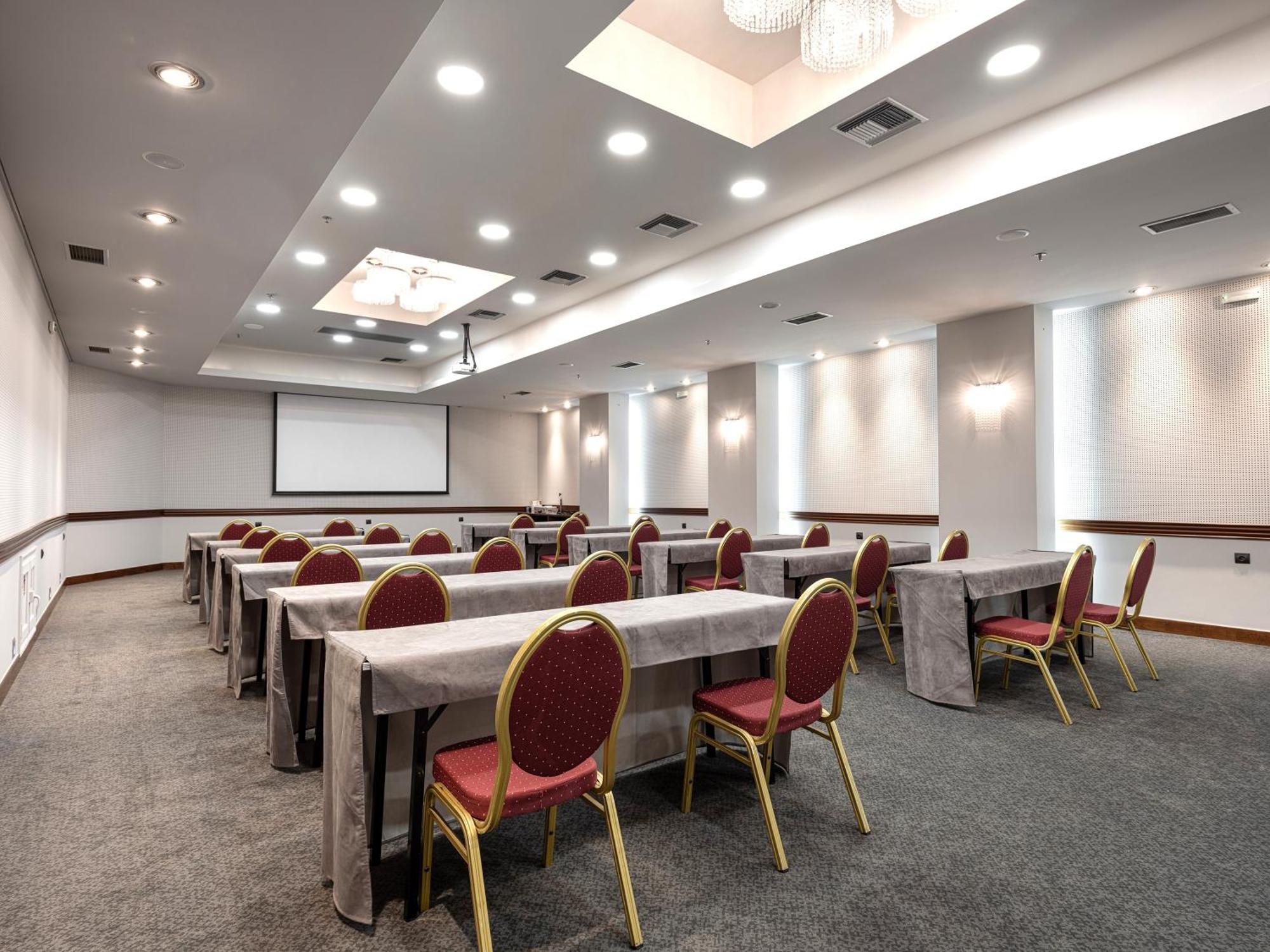Hotel Civitel Akali 4*