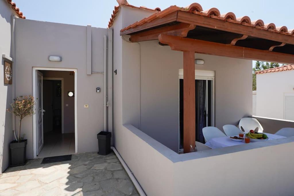 Stemma Casa de férias Chrissi Akti Chania