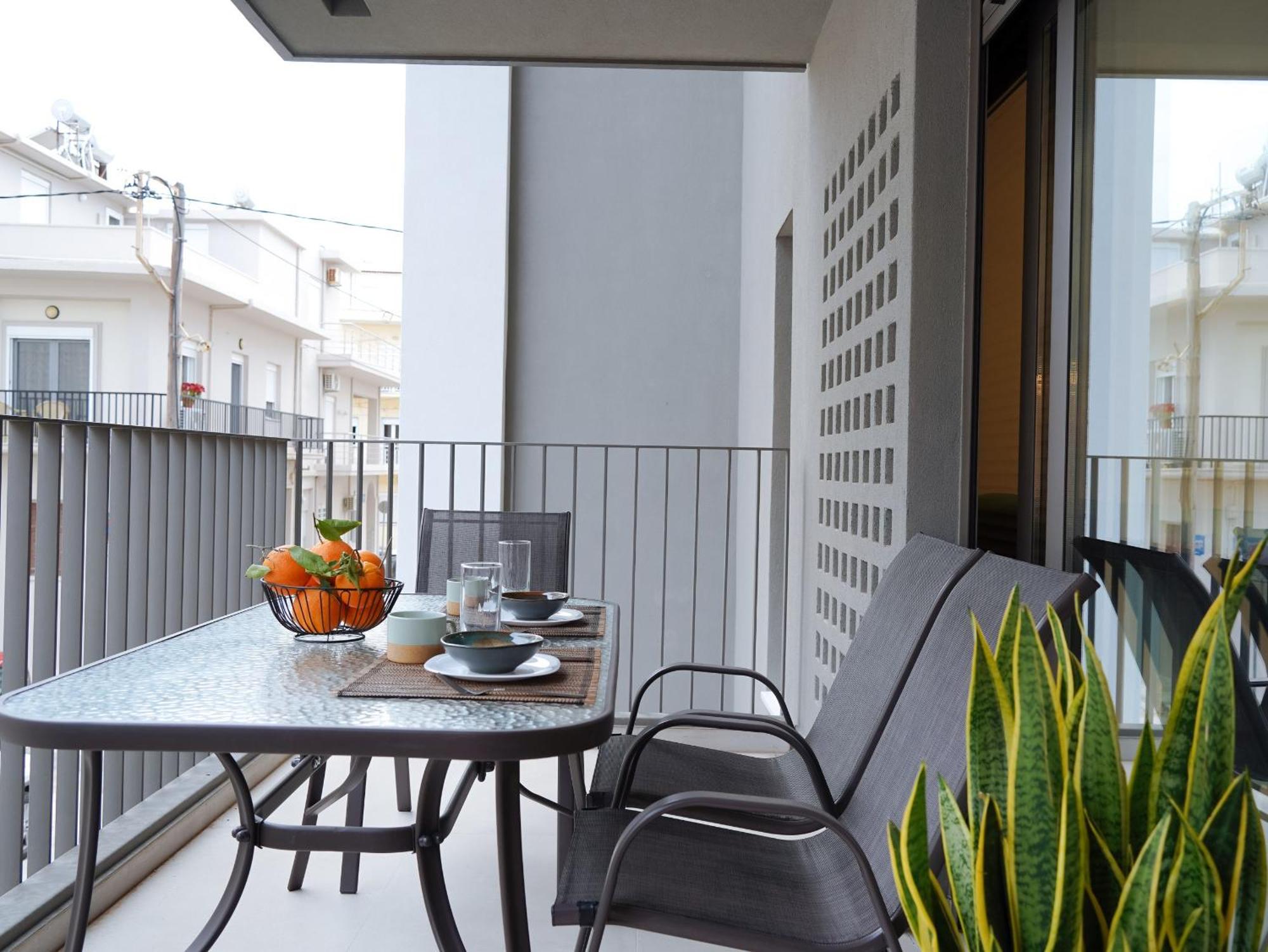 Stylish Near The Sea In Chania Apartment *