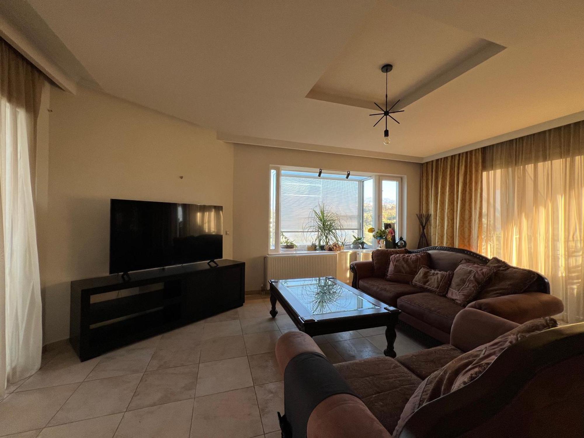 Joyful By 8essentially Apartamento