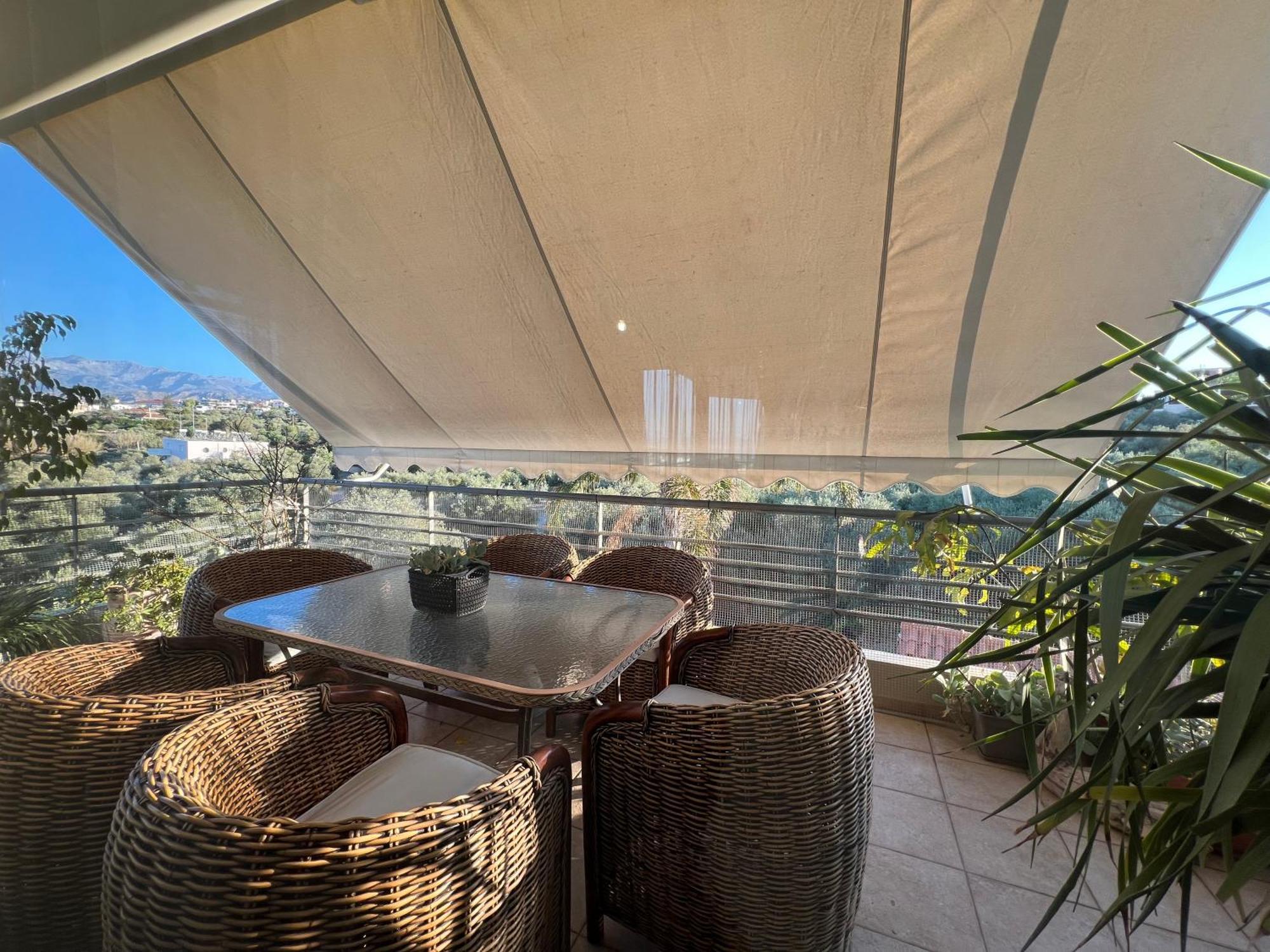 Joyful By 8essentially Apartamento