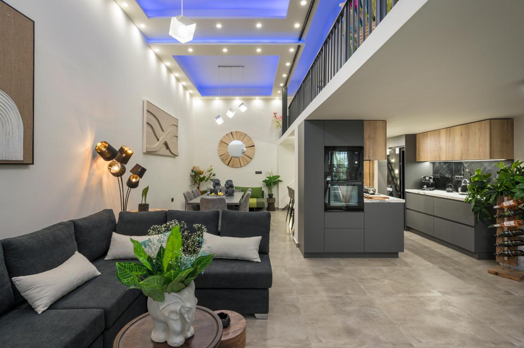 Apartment Dreams Ii *