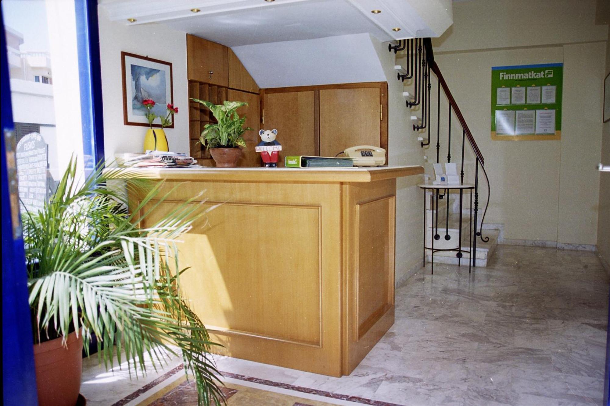 Nea Elena Aparthotel *