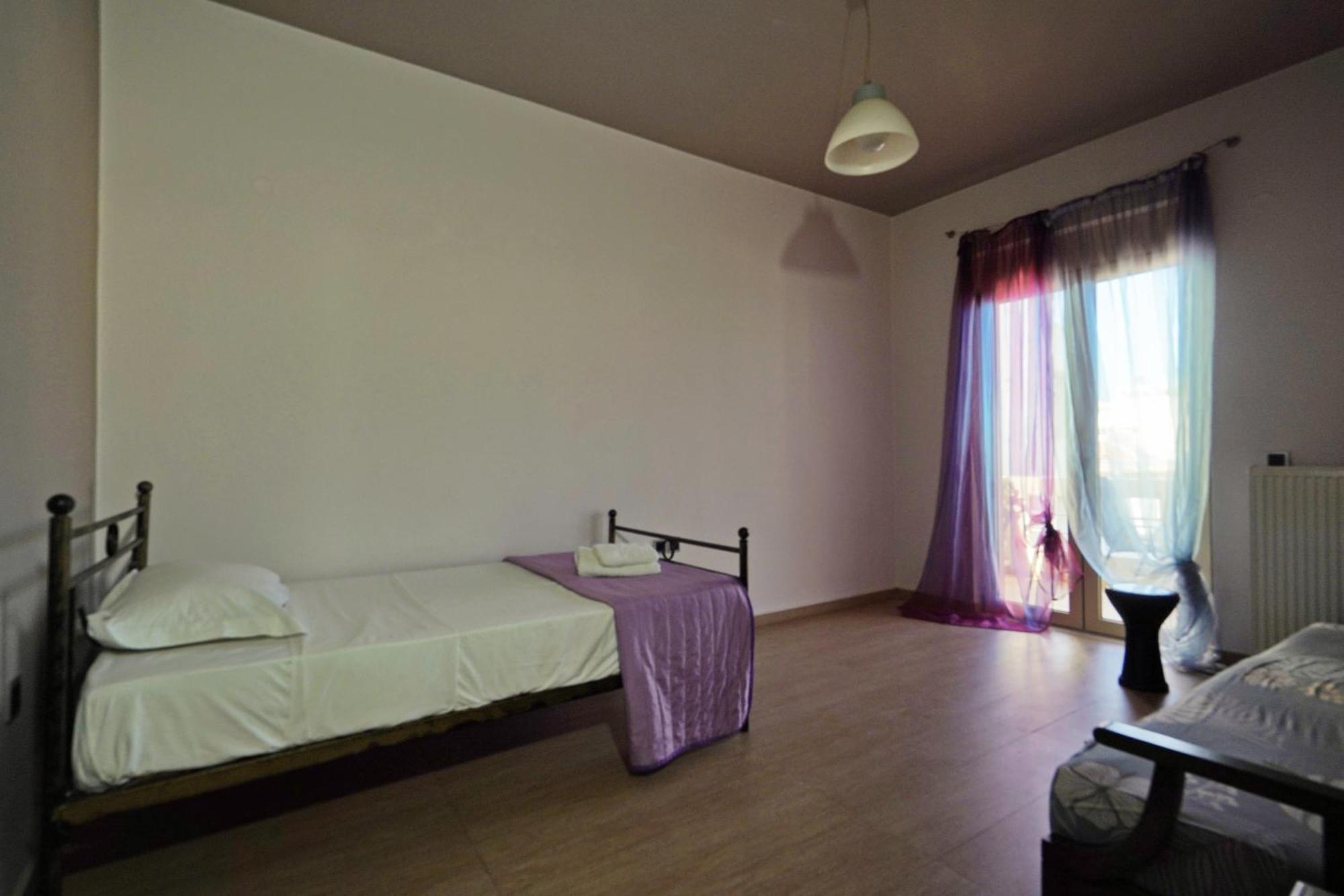 Zoe' S Place In Chania Apartment *