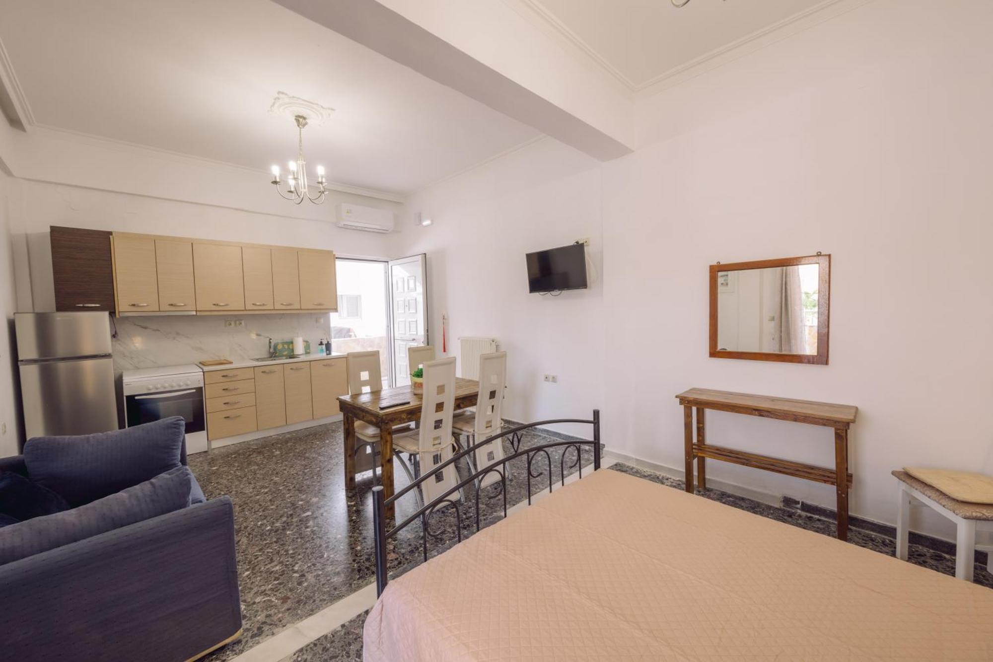 Koumbes Apartment