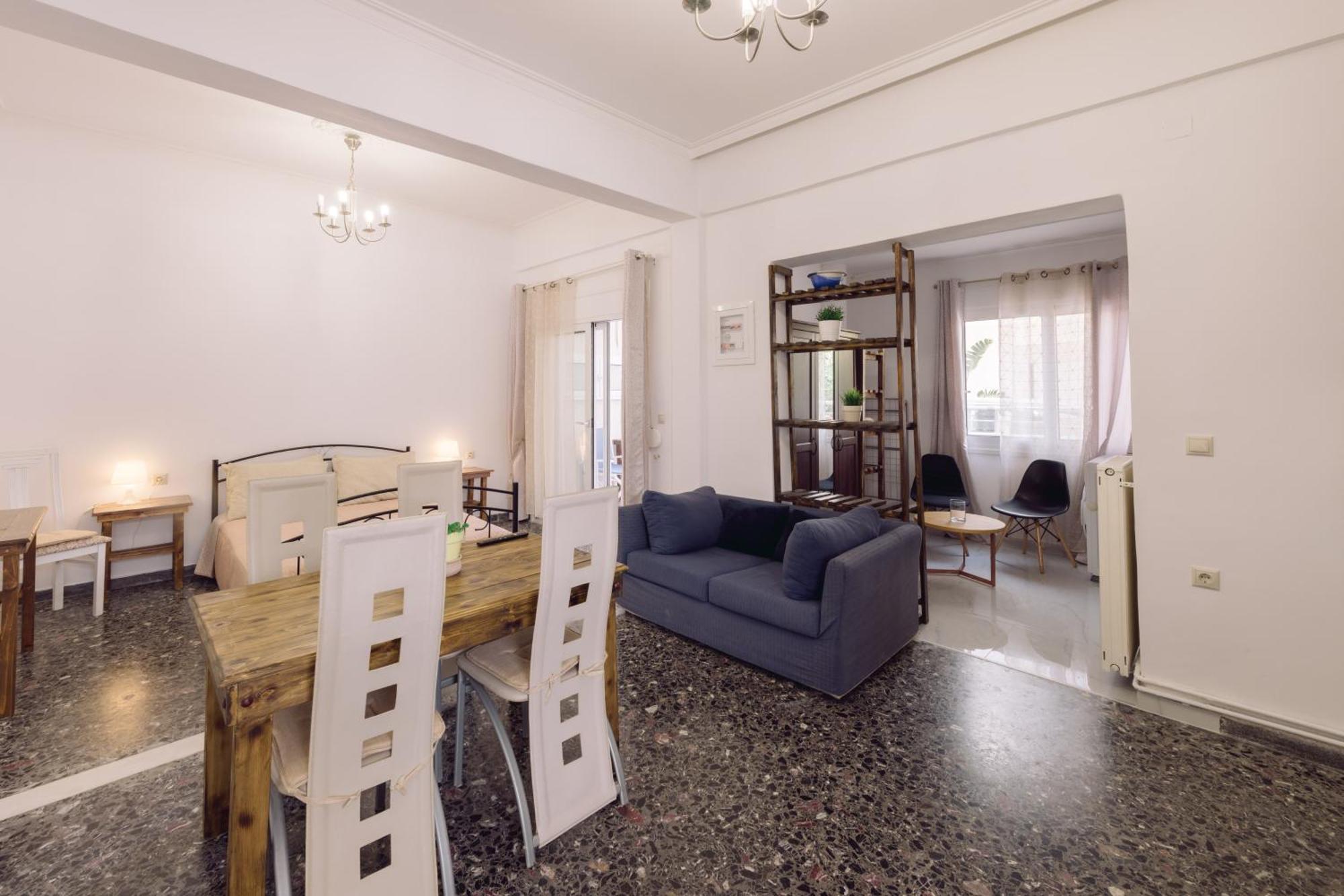 Apartment Koumbes *