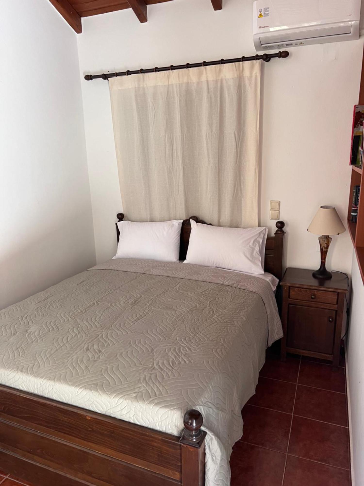 Tzortzinas Holiday home *