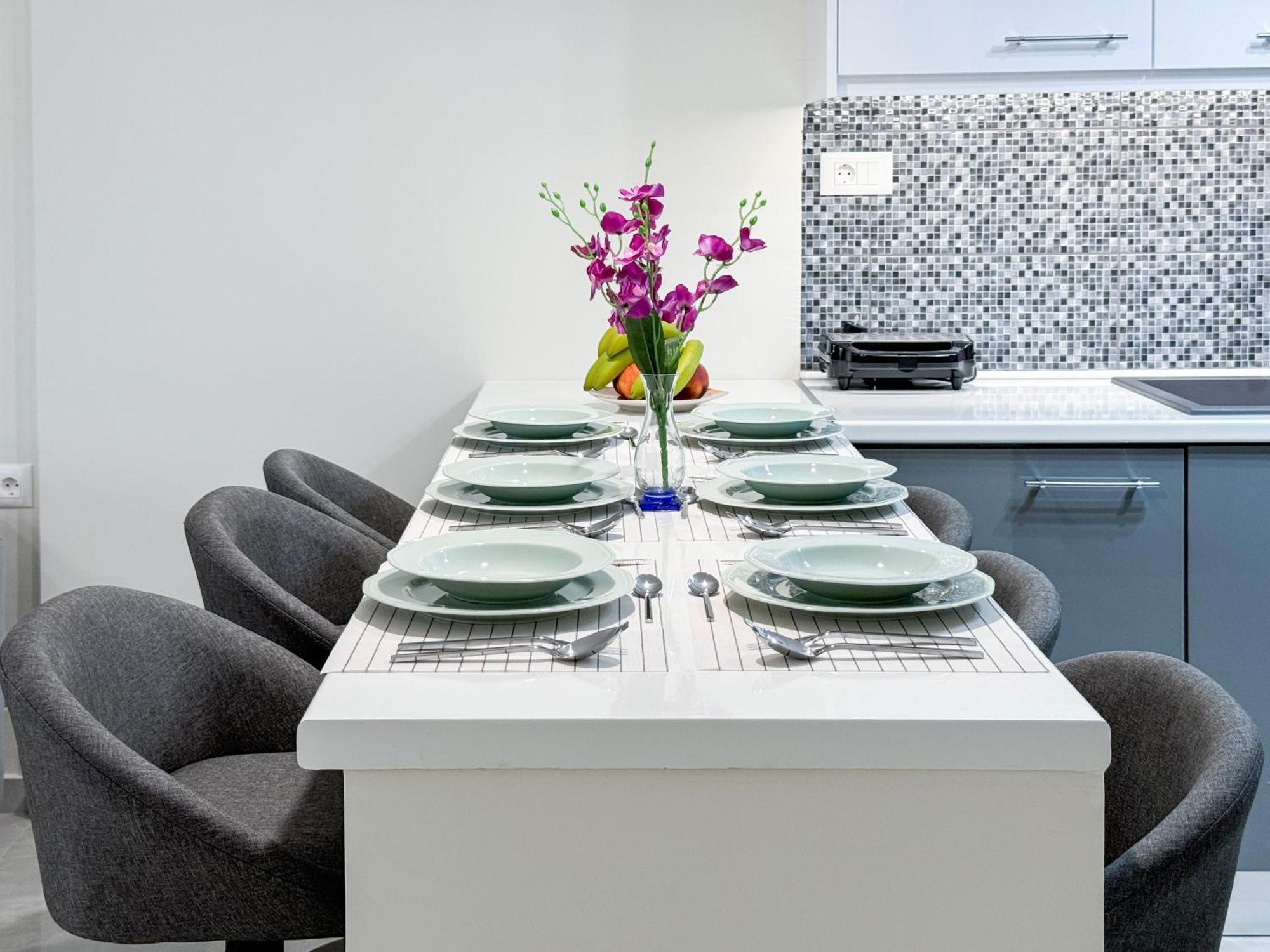 Seasons Luxury