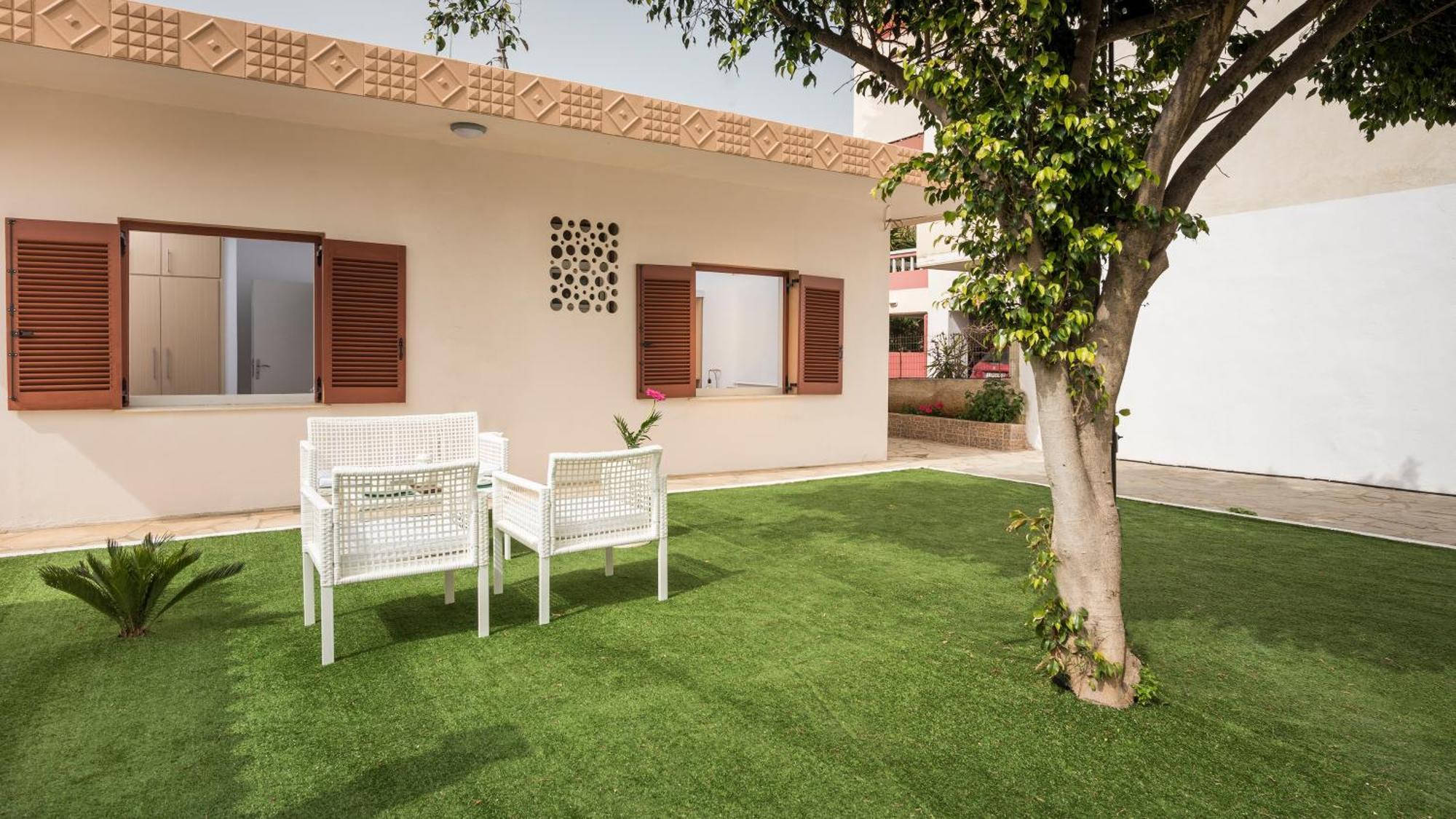 Garden Luxury Villa *