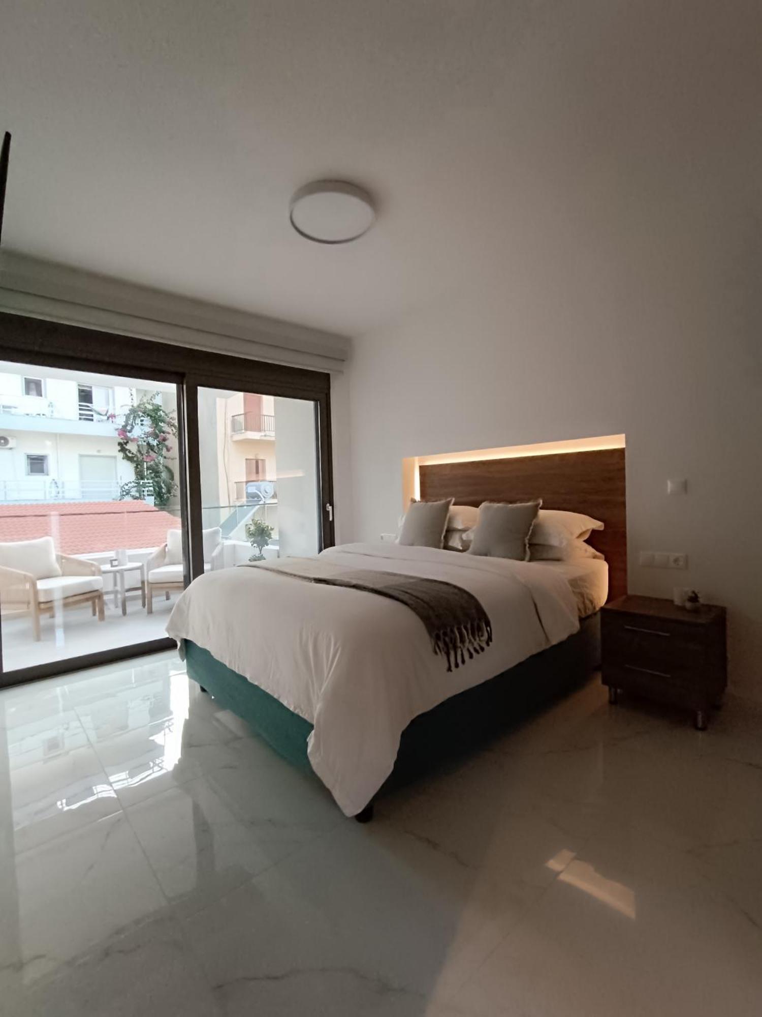The Athena Apartment, Chania Seaside * Chania (Crete)