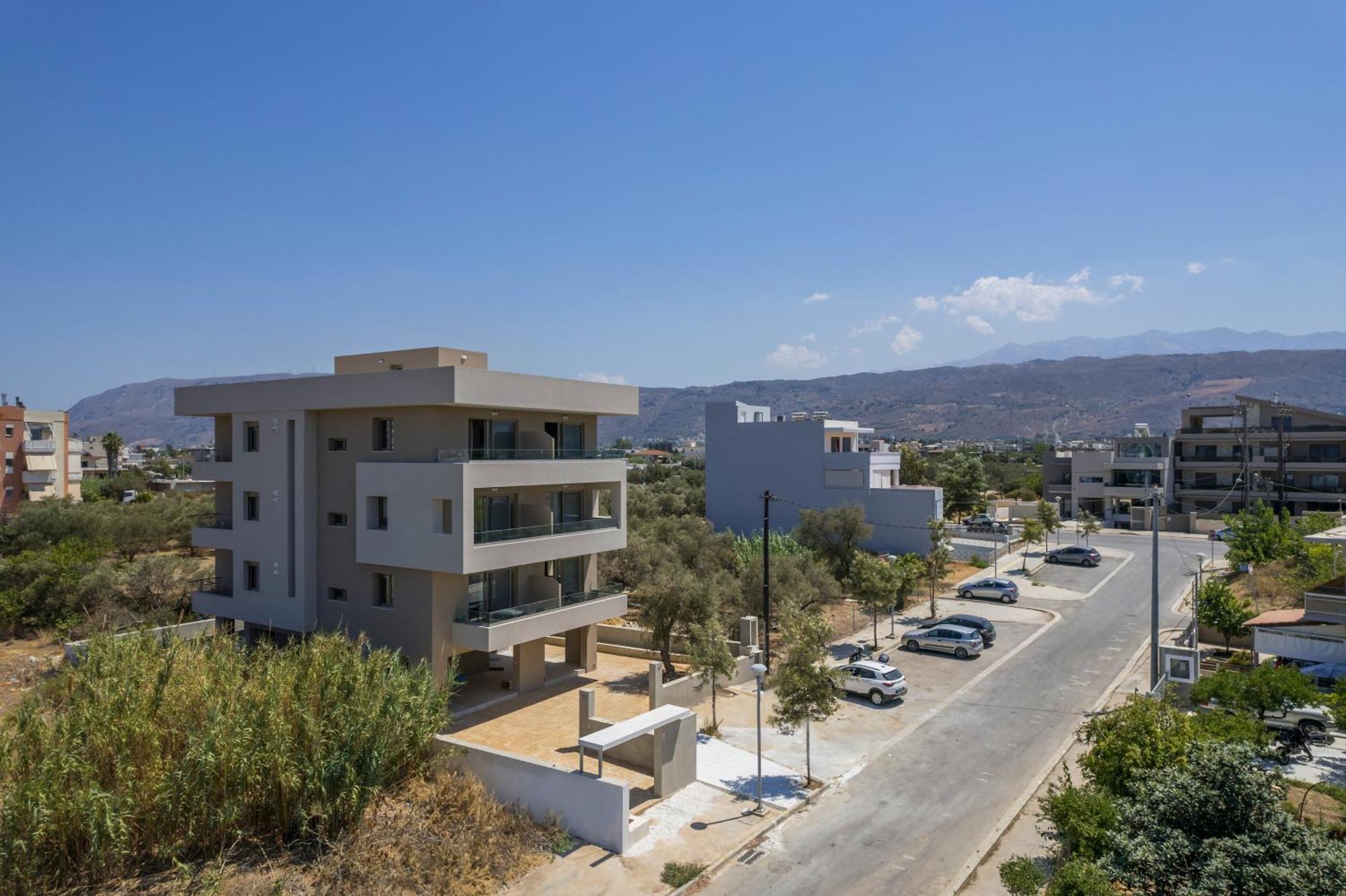 Aura & Chania (Crete)