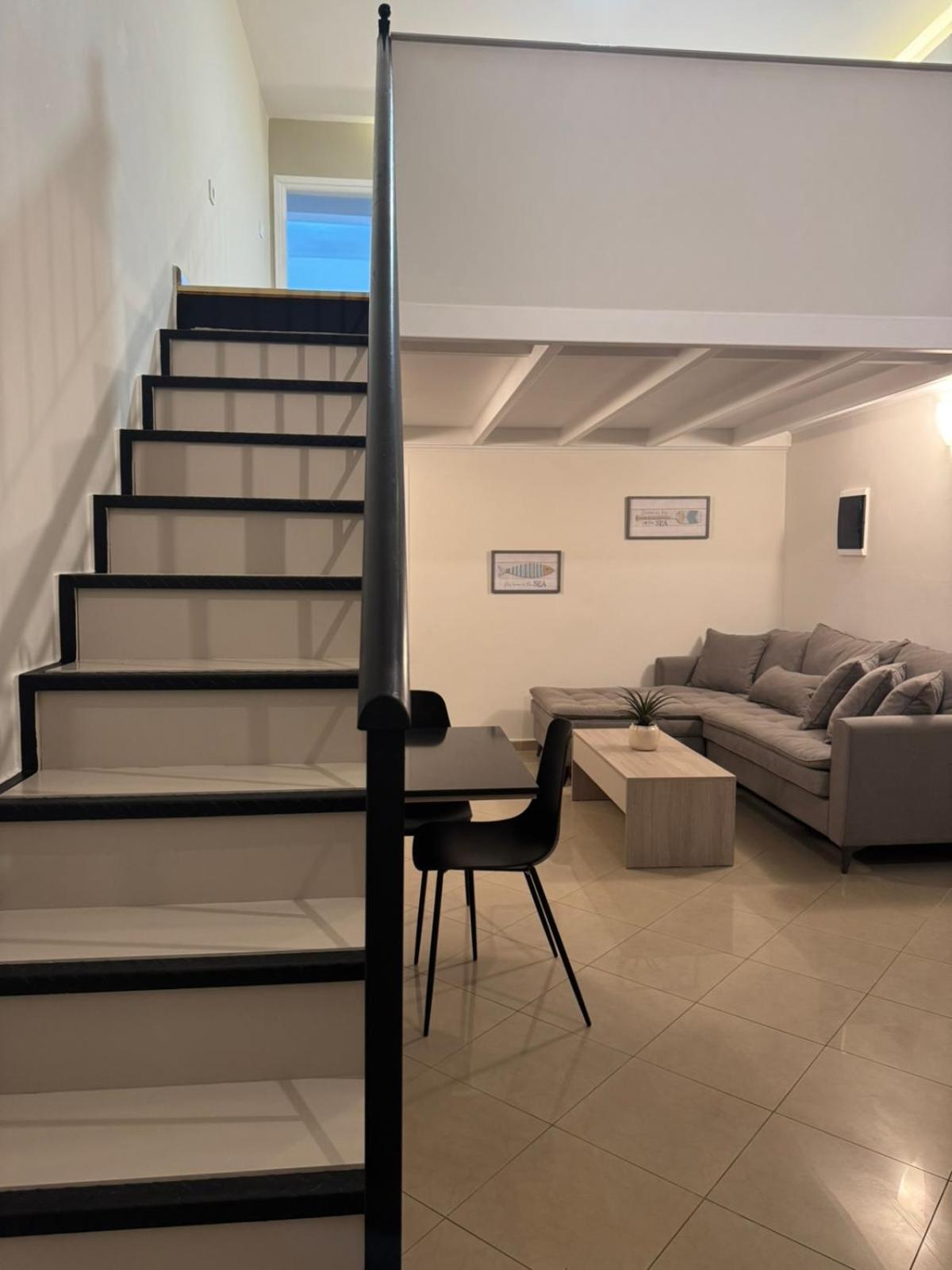 Foumidon Apartments, Chania Apartment