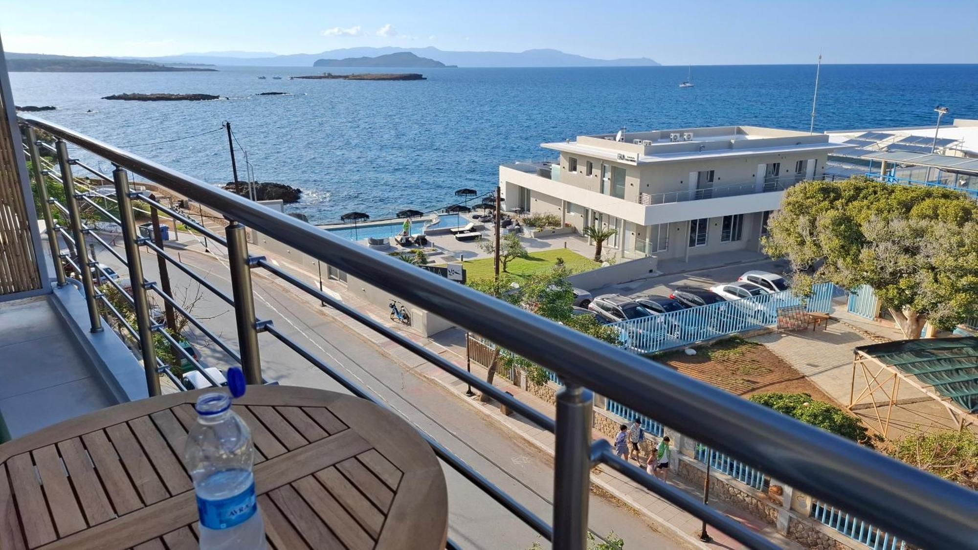 Sea View Modern 2br Floor On Nea Chora