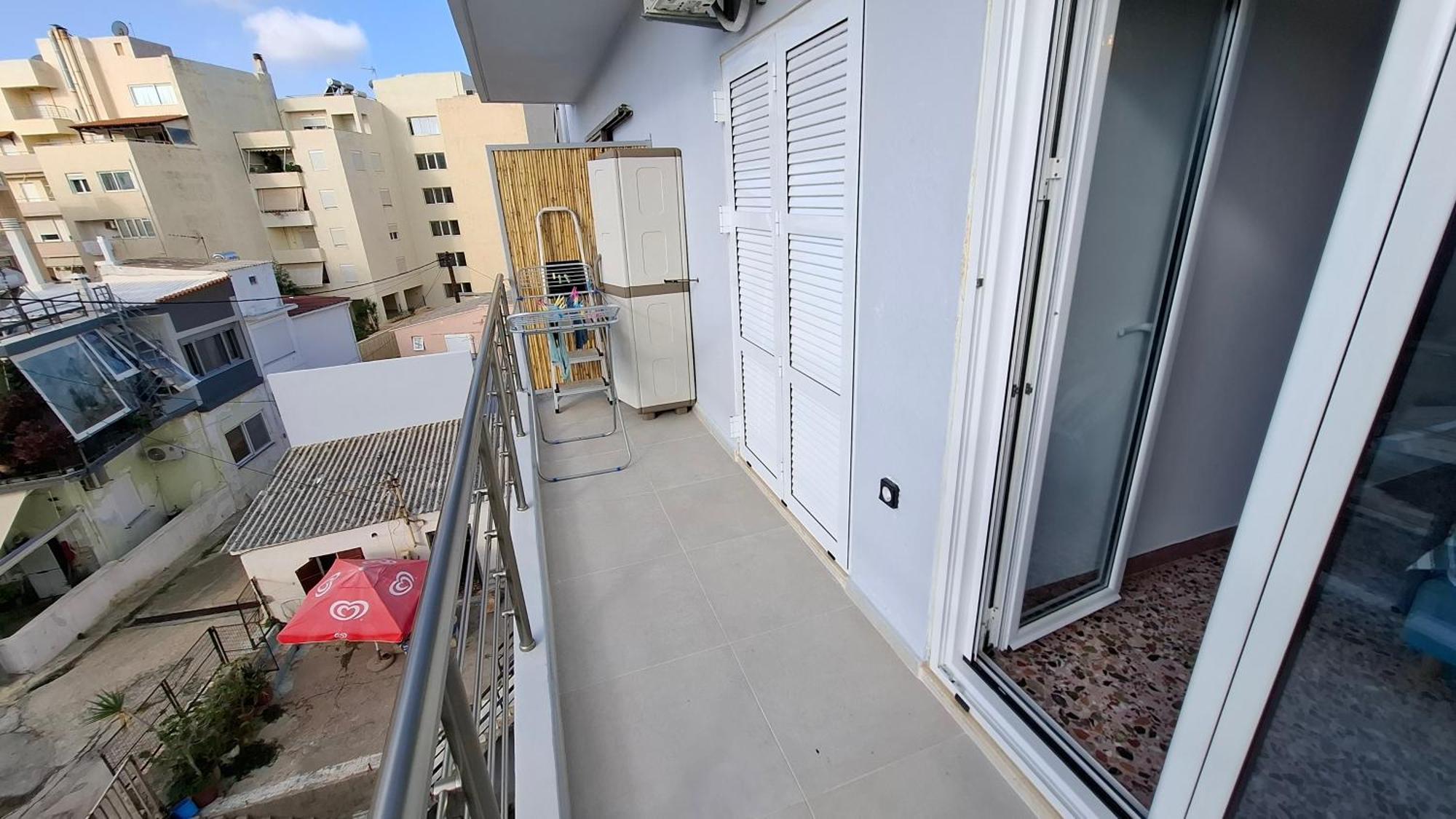 Sea View Modern 2br Floor On Nea Chora