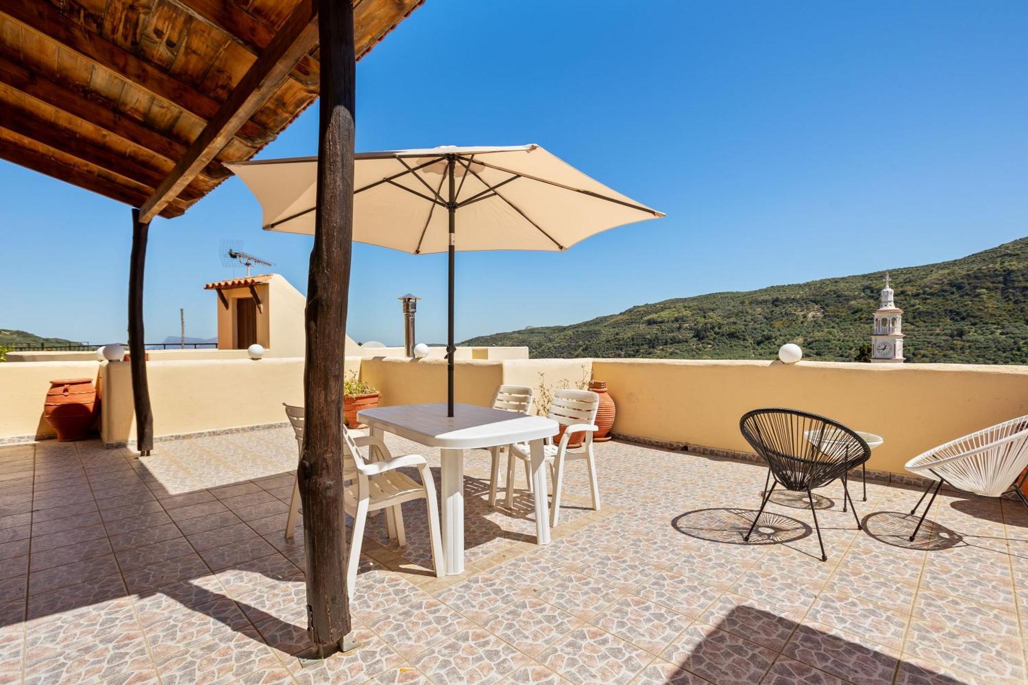 Countryside 2 With Shared Swimming Pool Vakantiehuis Chania (Crete)