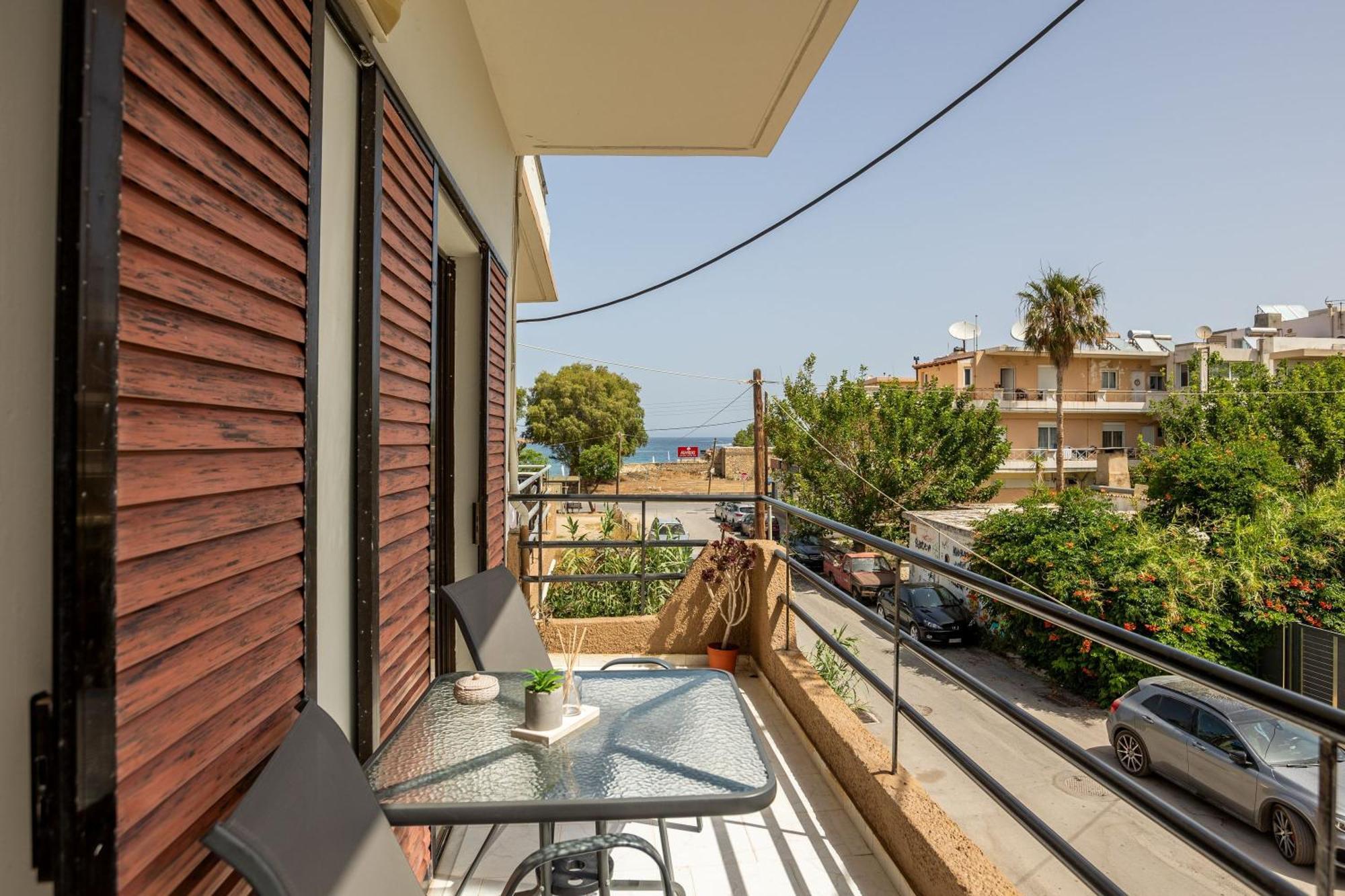Seafront In Chania 7 Apartment *