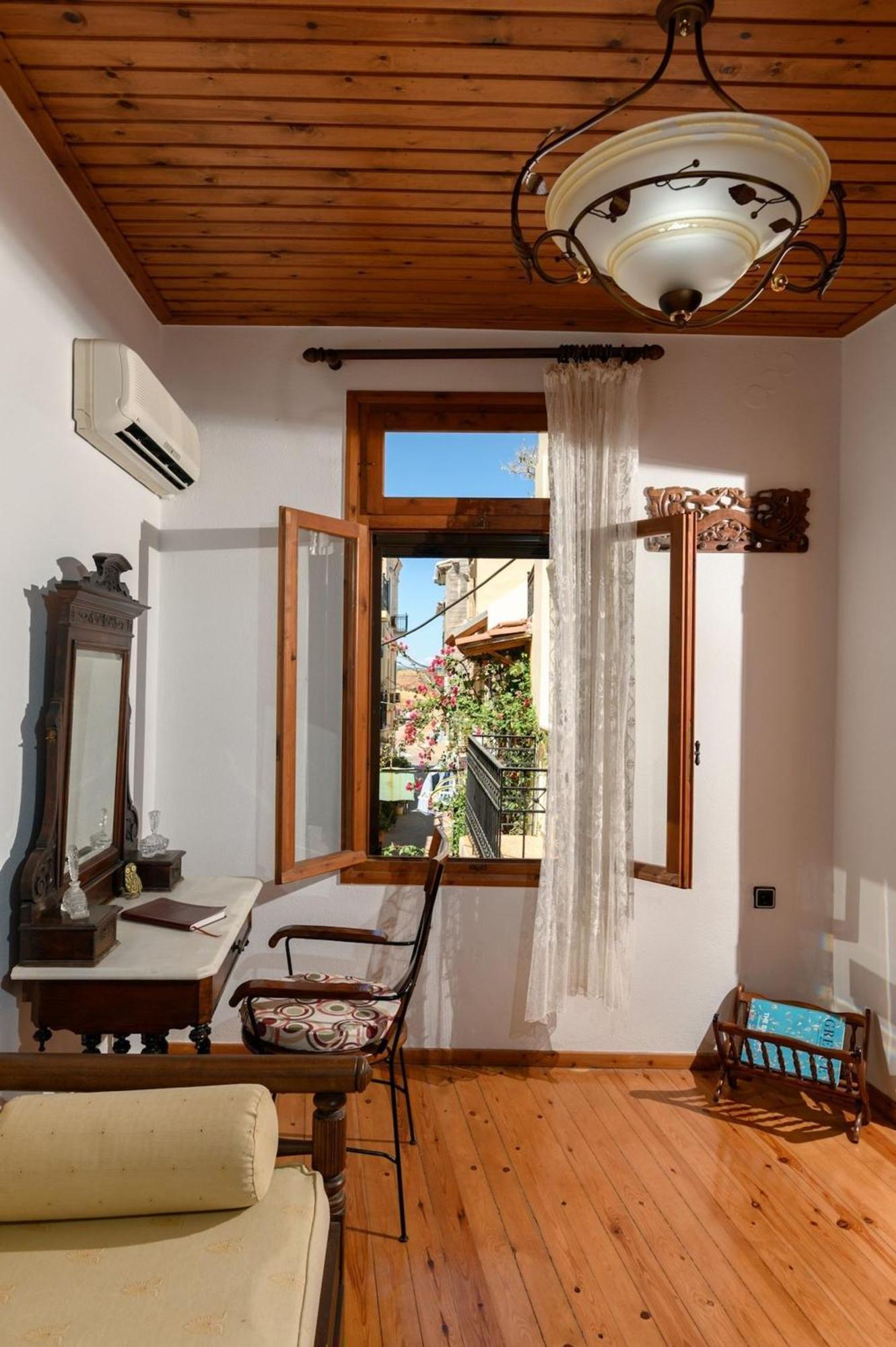 Revellino Del Porto, Historic Chania (Crete)
