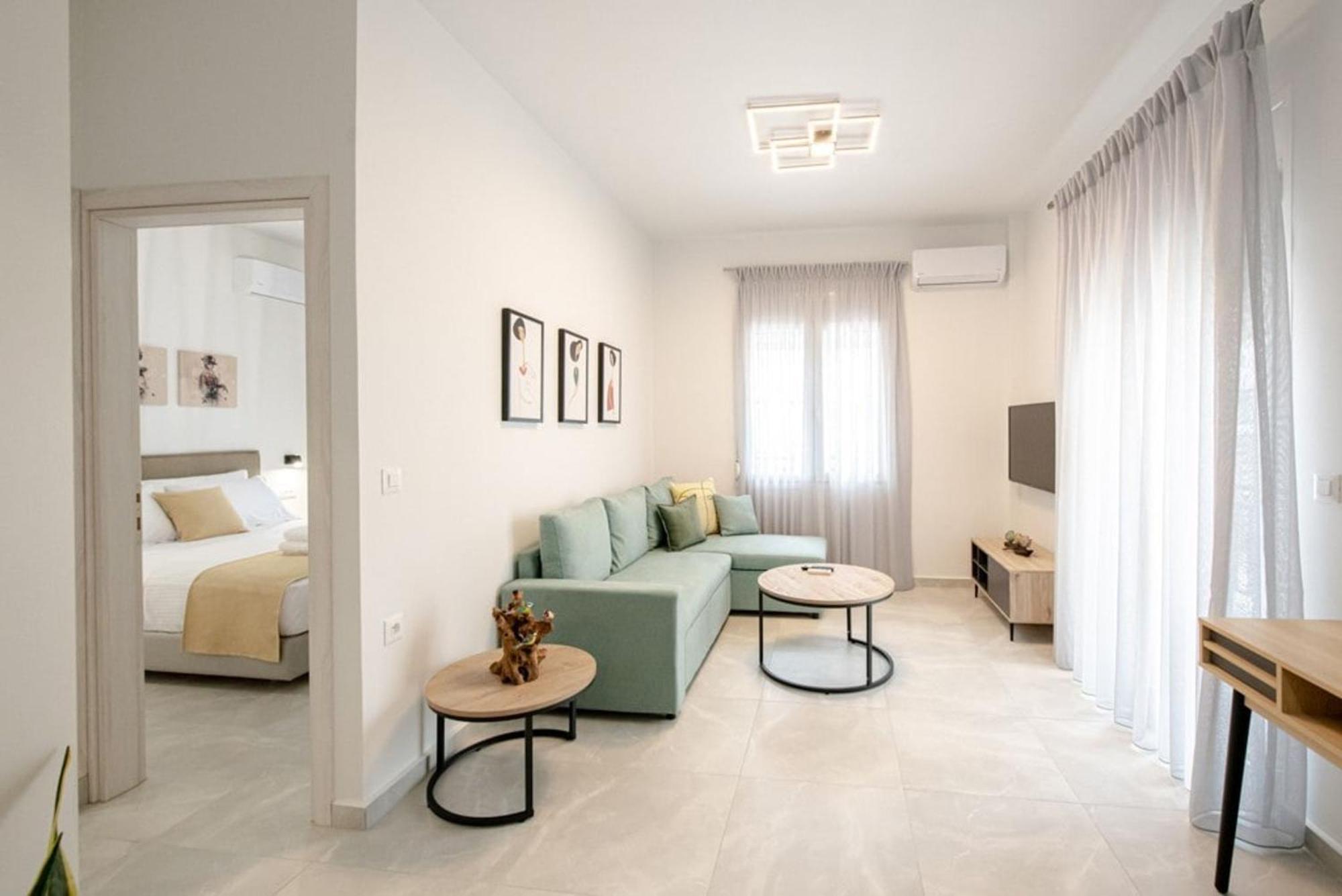 Minimal Chic Retreat Apartment *