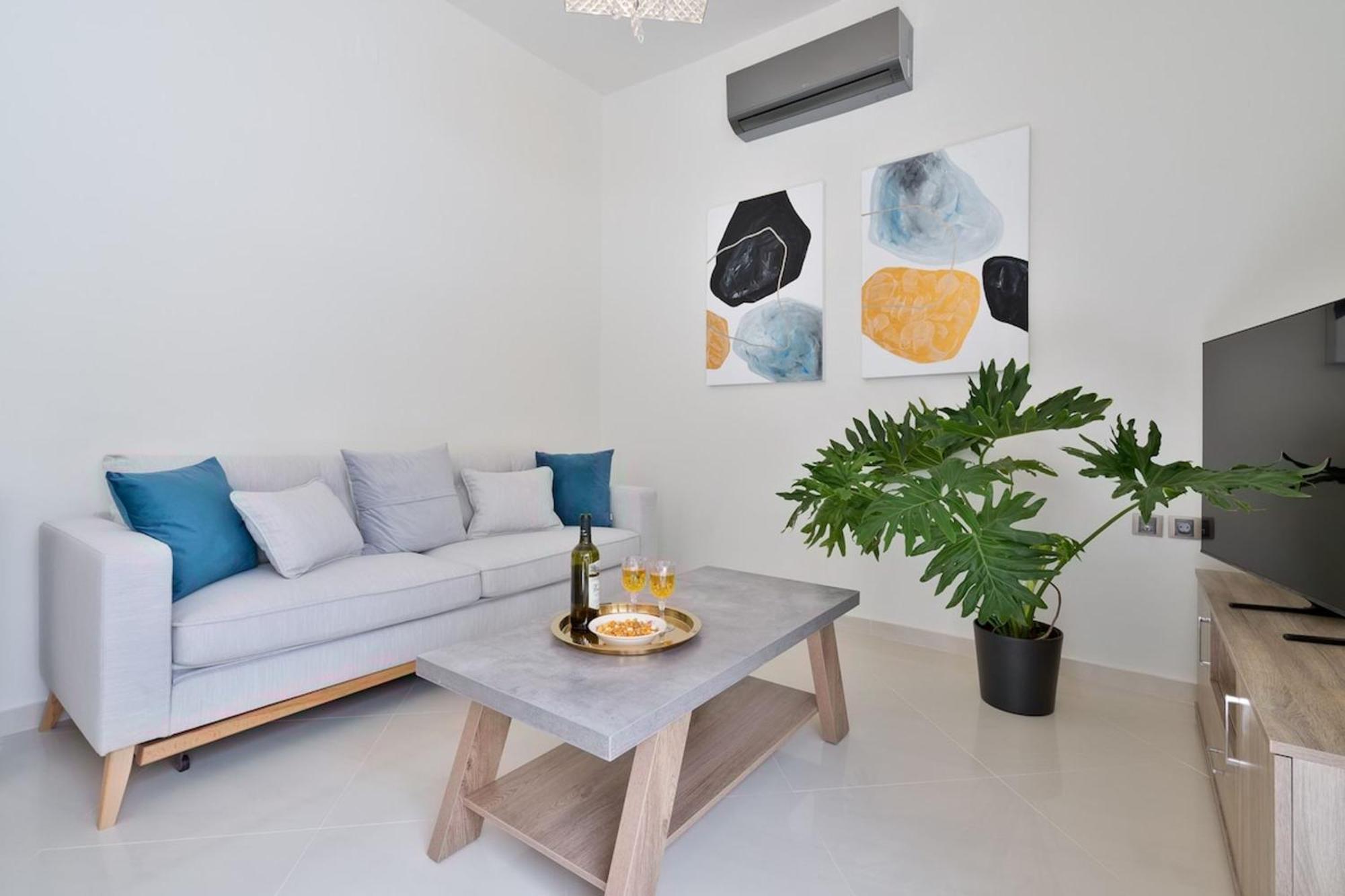 Chania Boutique - Steps From The