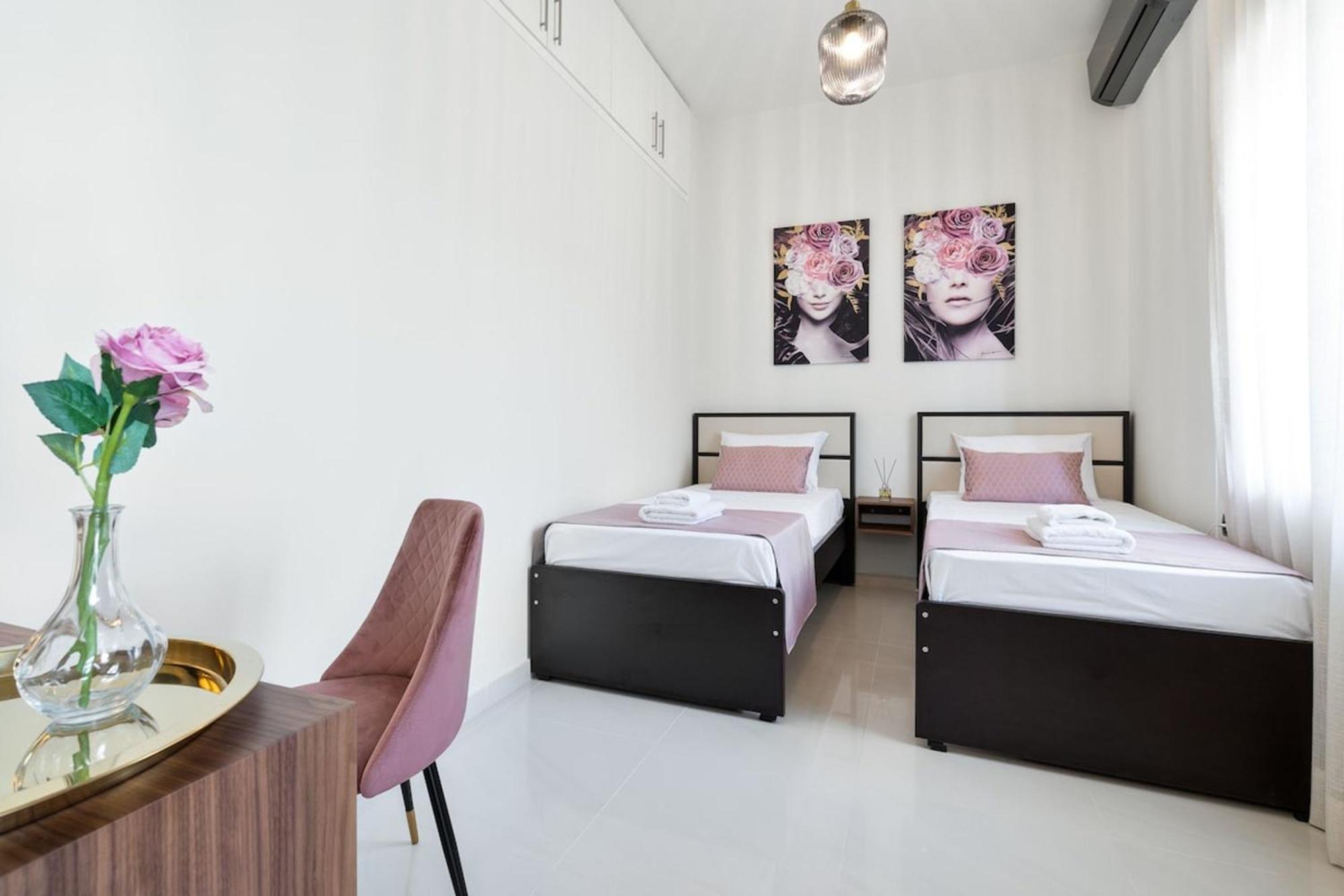Chania Boutique - Steps From The *
