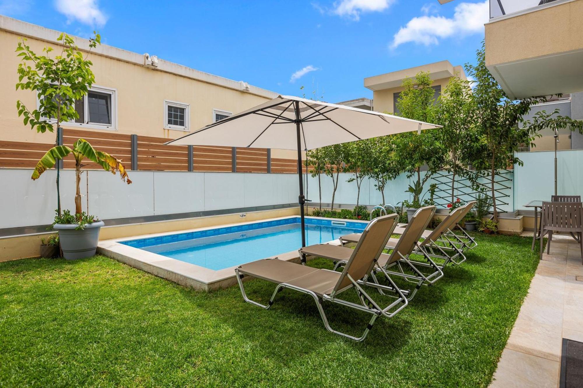 Park And Sea View With Pool 2