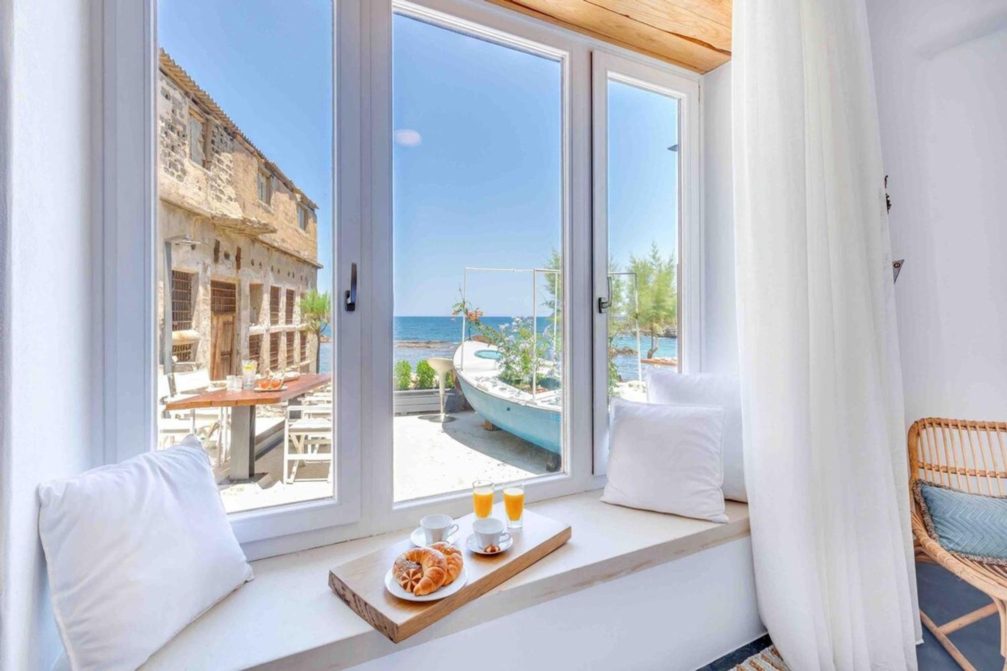 Skiff - Transformed On The Water's Edge Apartment Chania (Crete)