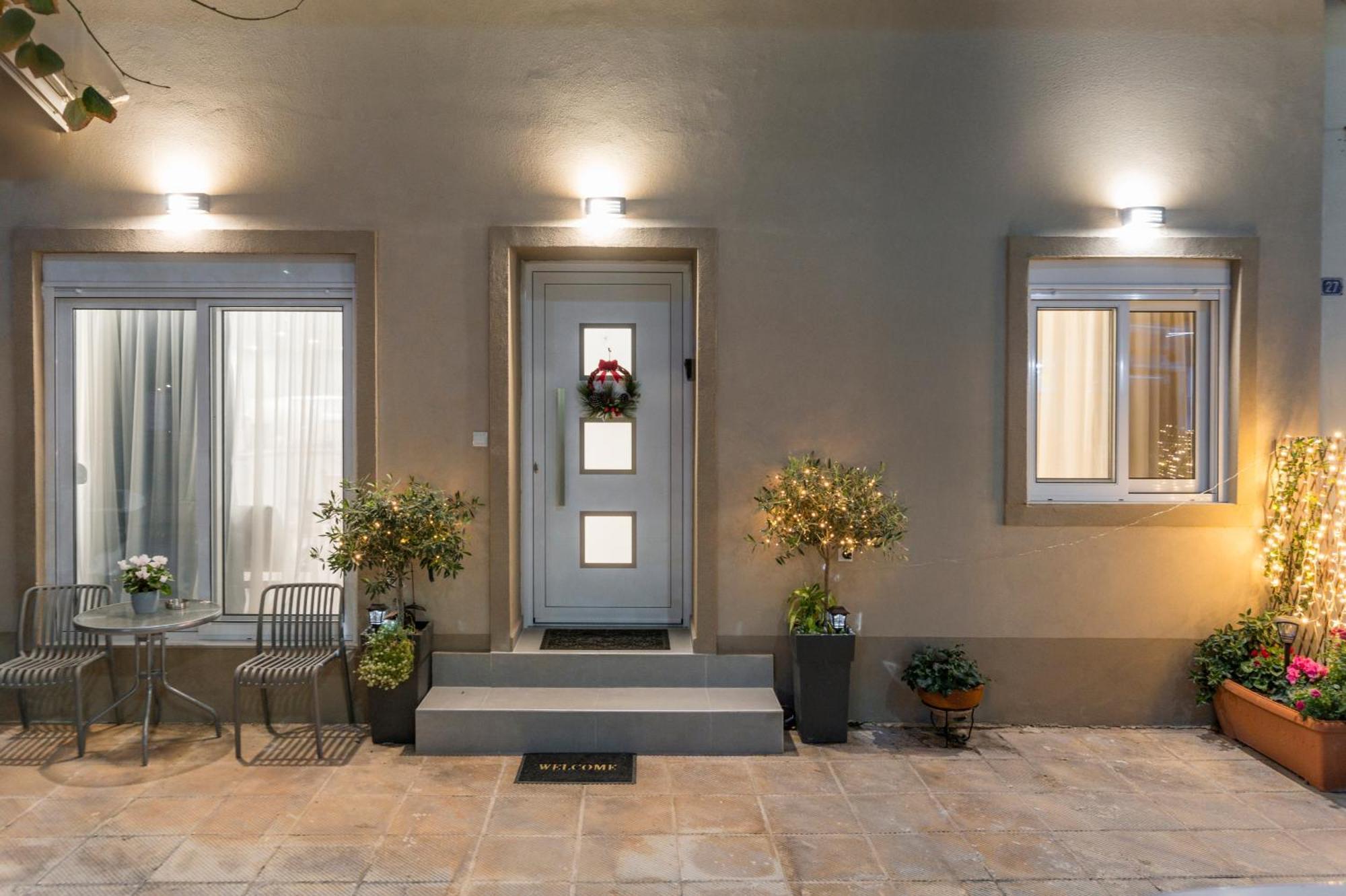 Eranthis Apartment