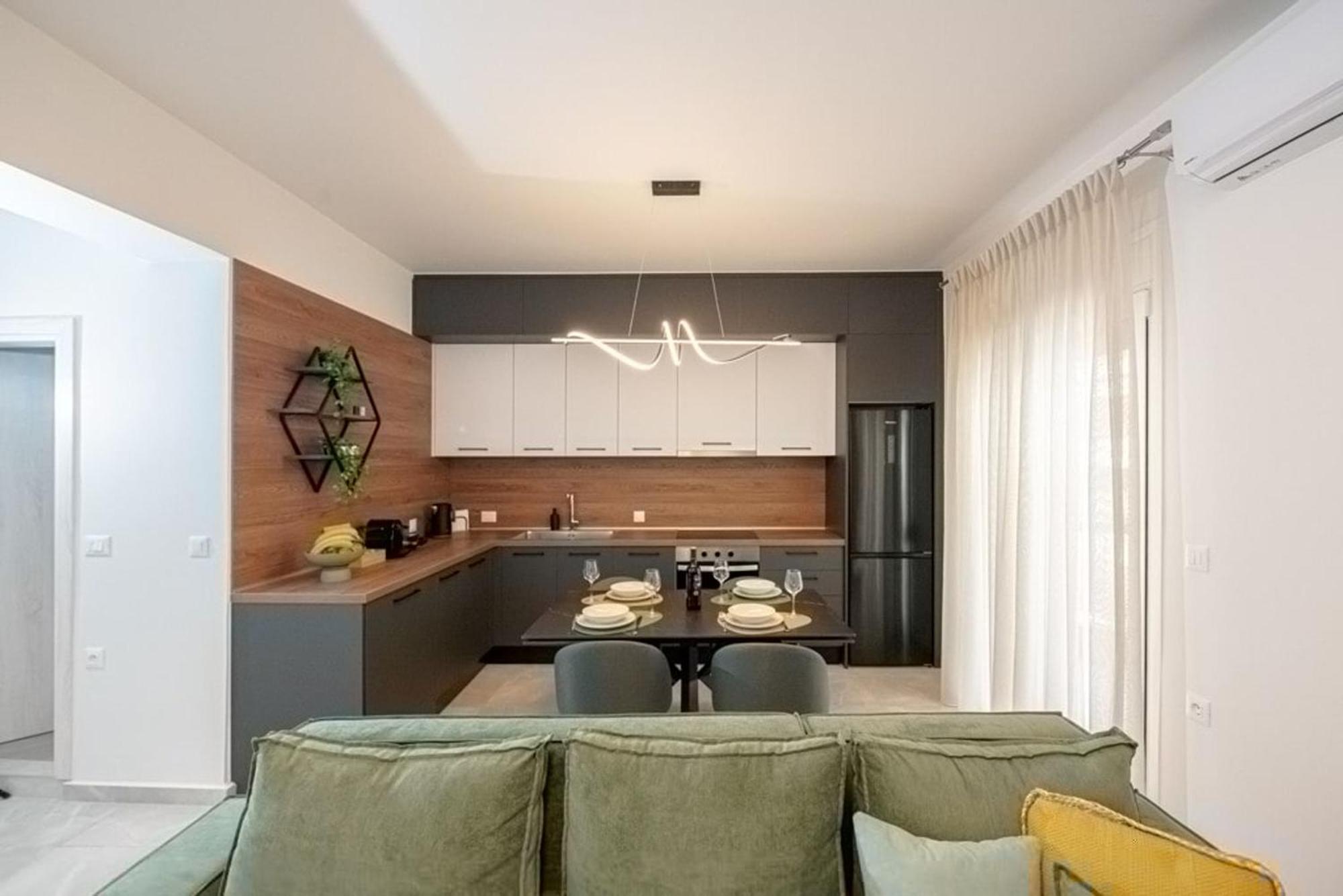Luxury Chic Retreat Apartment
