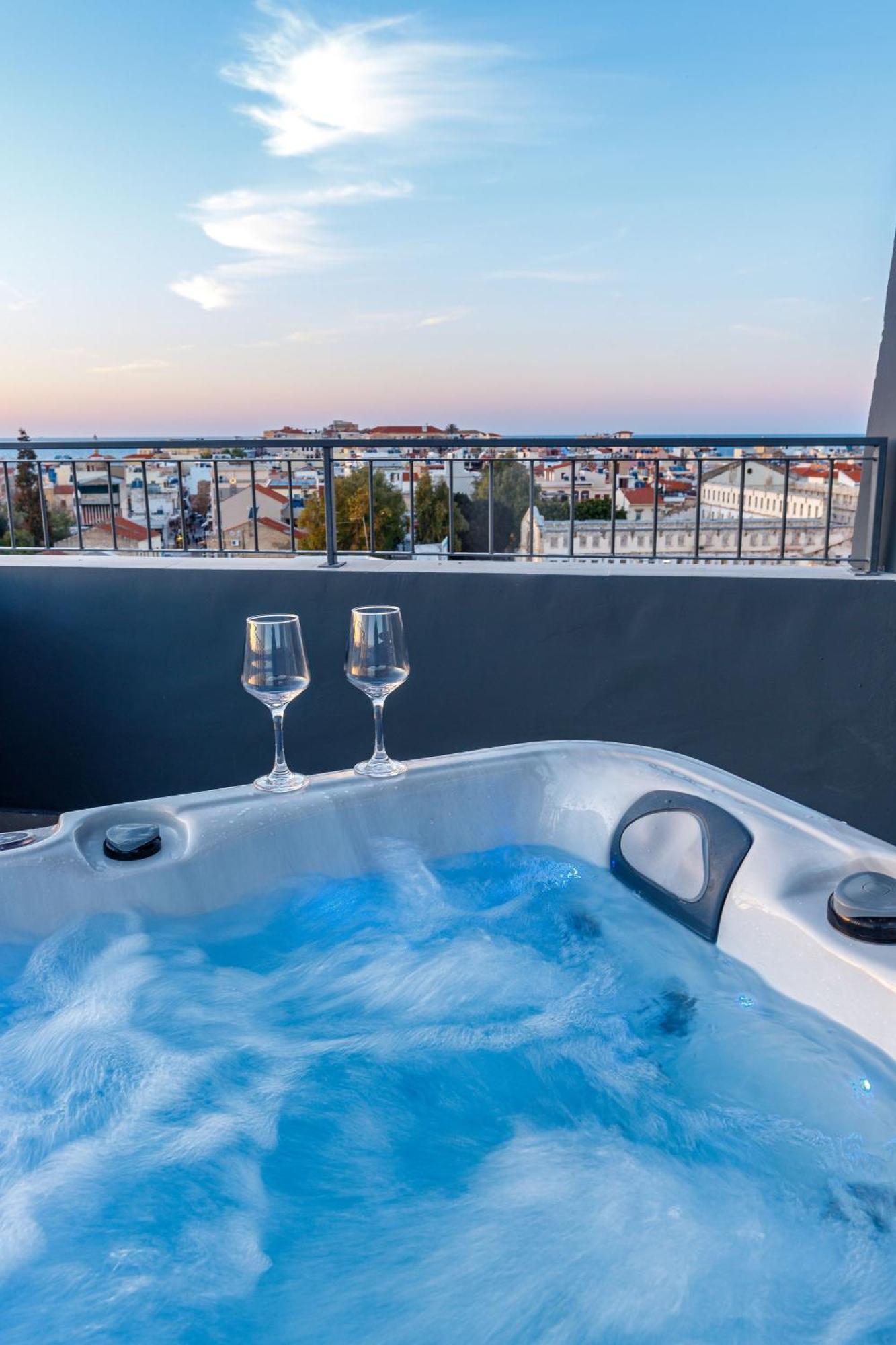 Anele Luxury - Roof Jacuzzi * Chrissi Akti Chania