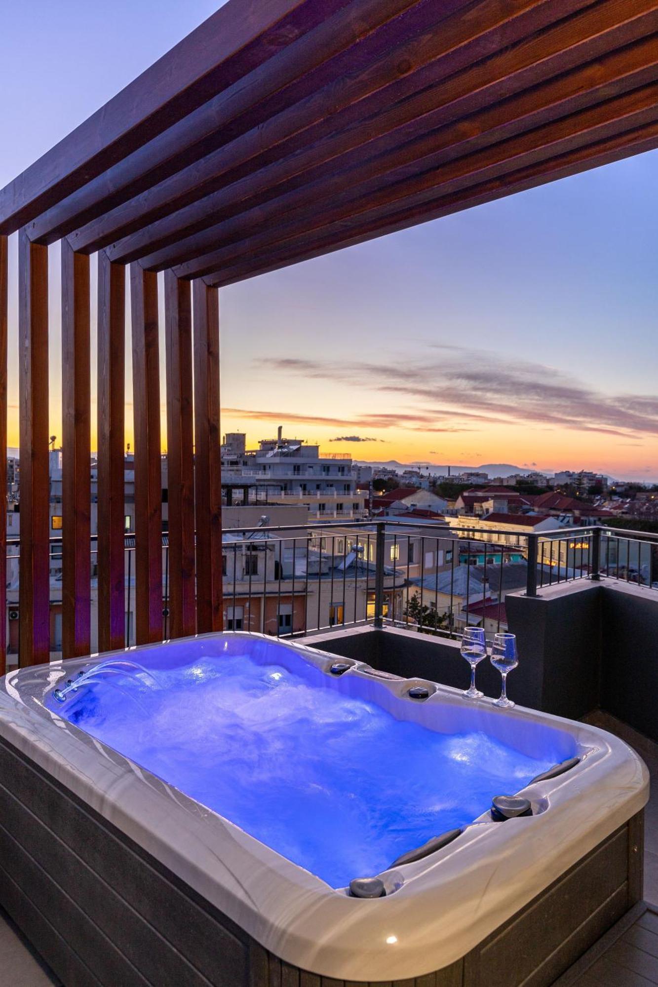 Anele Luxury - Roof Jacuzzi *