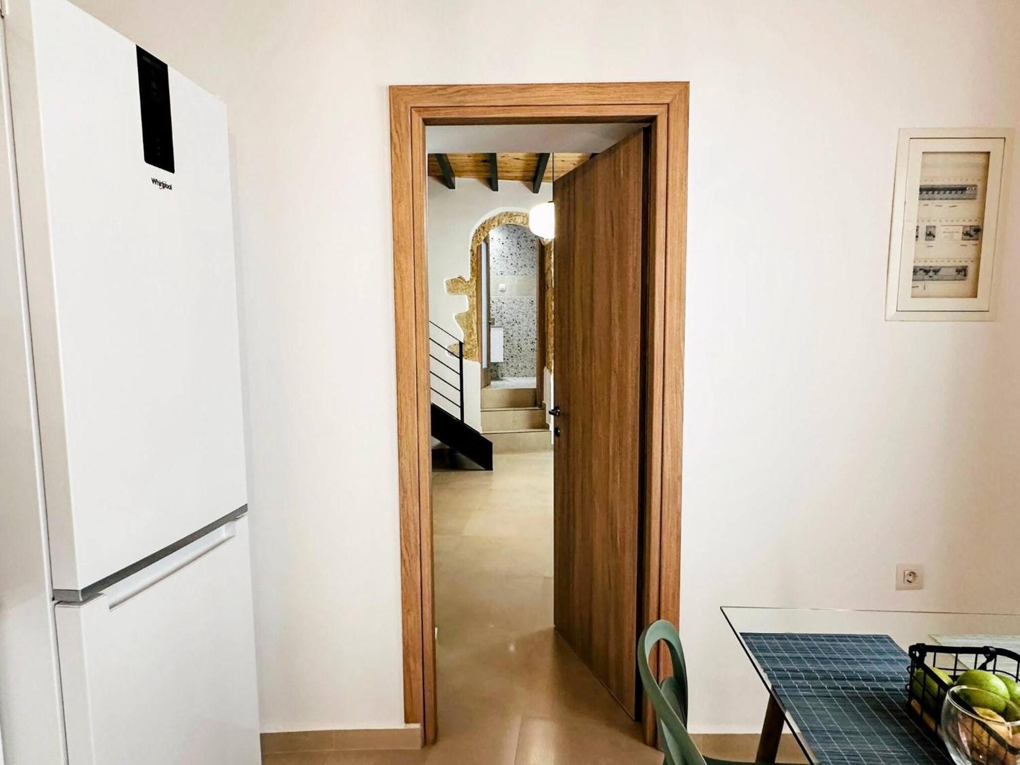 Holiday home Roussos Place - Next To Splantzia Square - 2bd 2ba