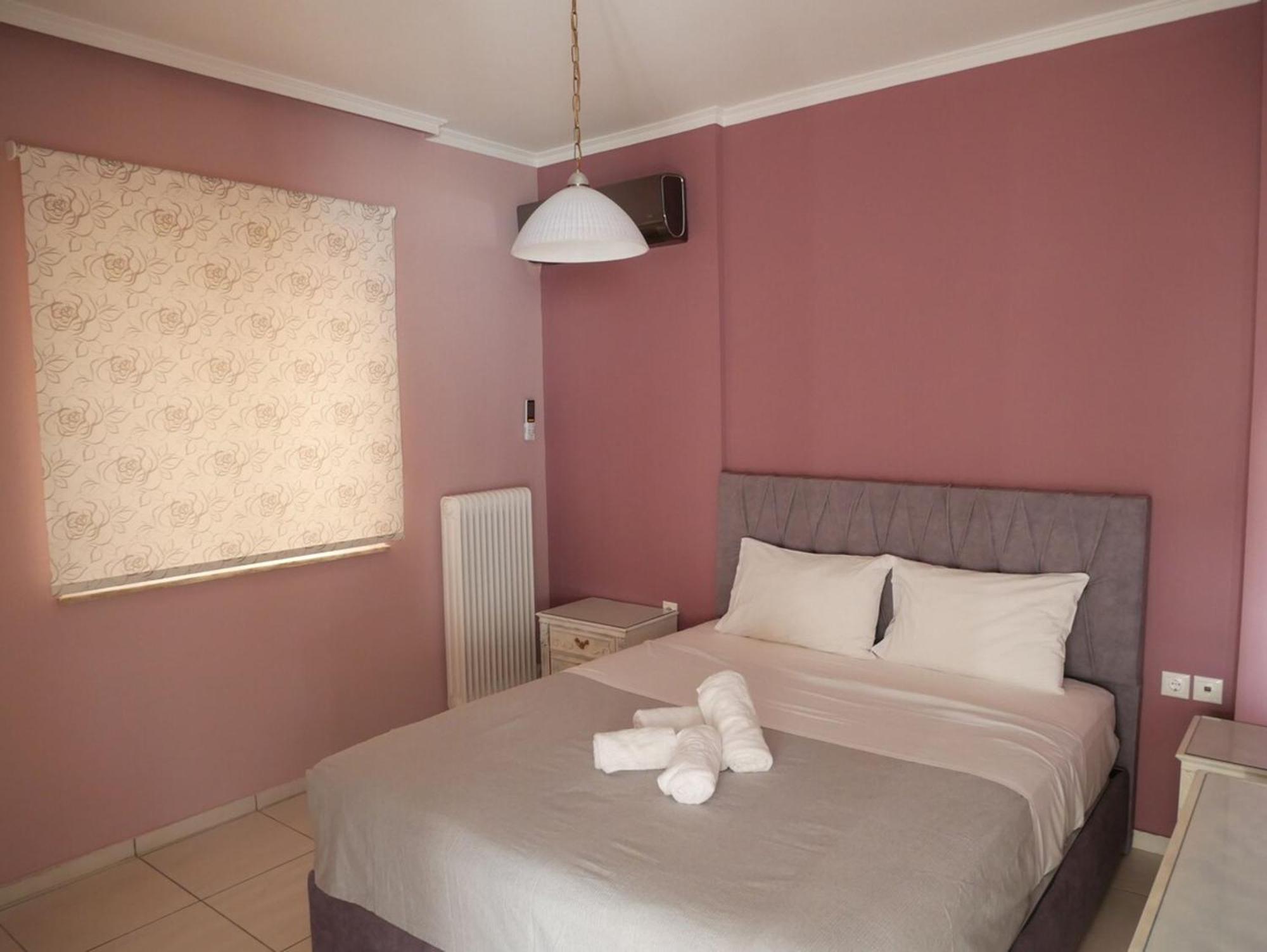 Gio's Cosy With Private Balcony Apartment *