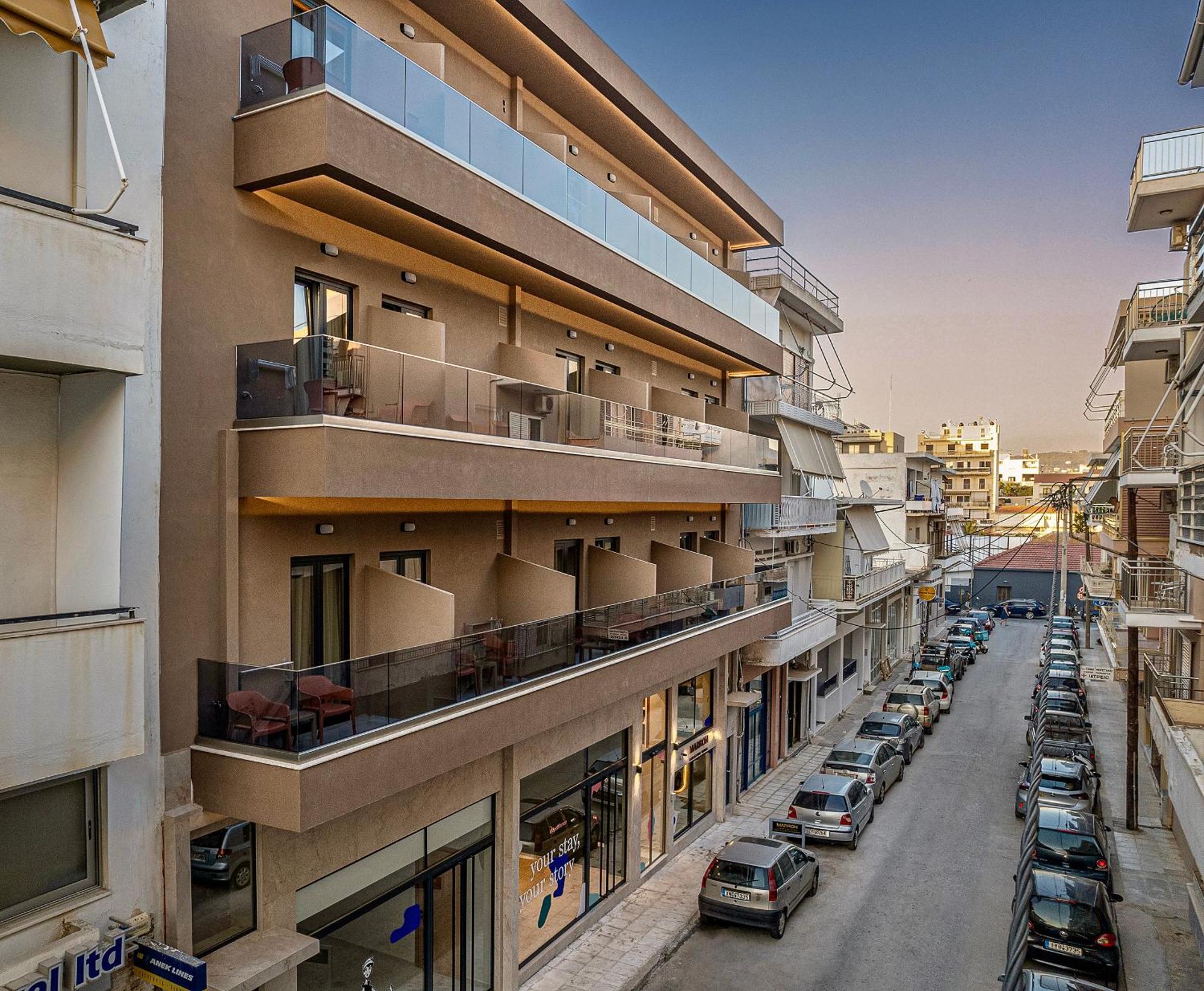 Miss Marrone Hotel