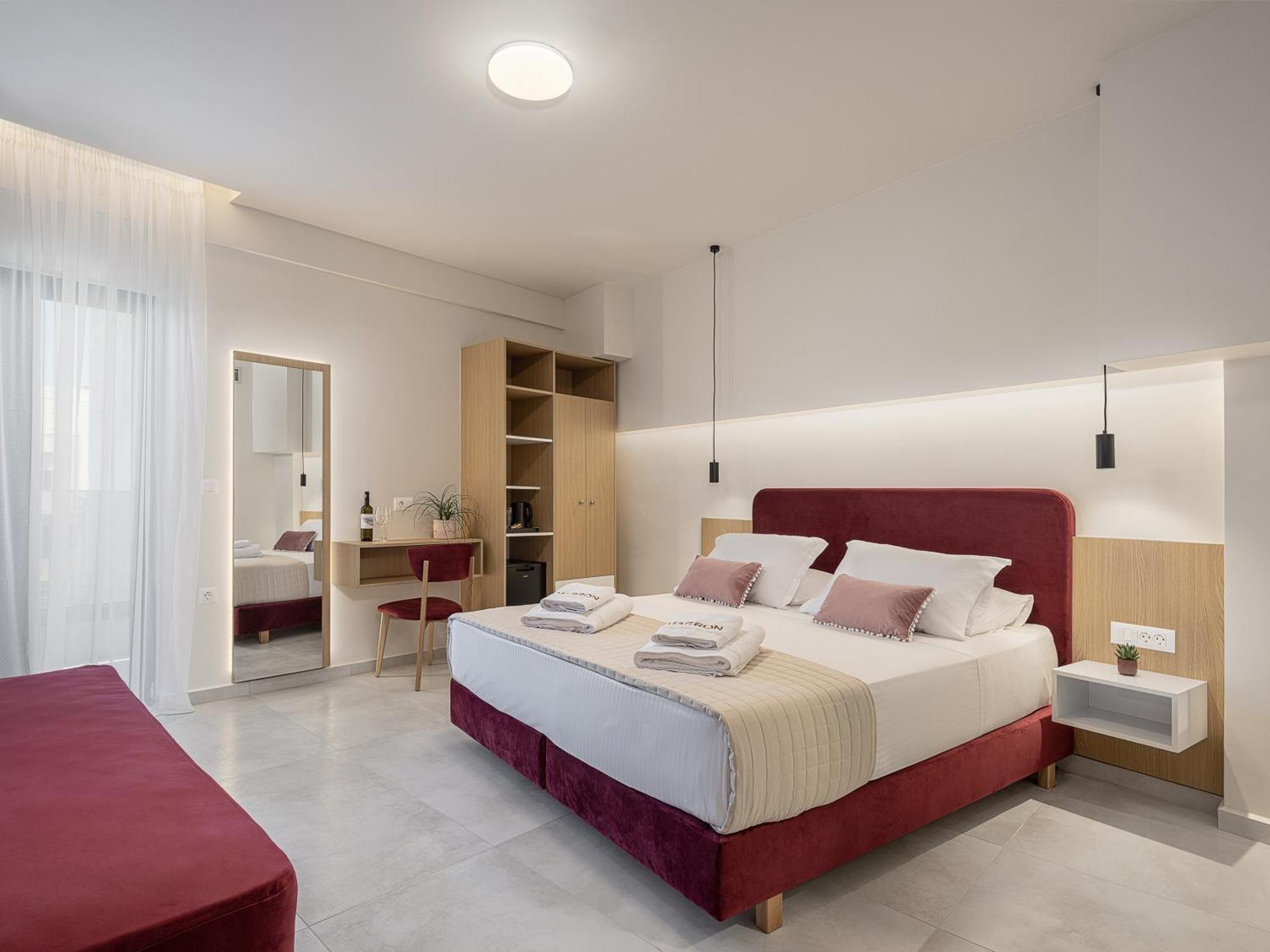Miss Marrone Hotel