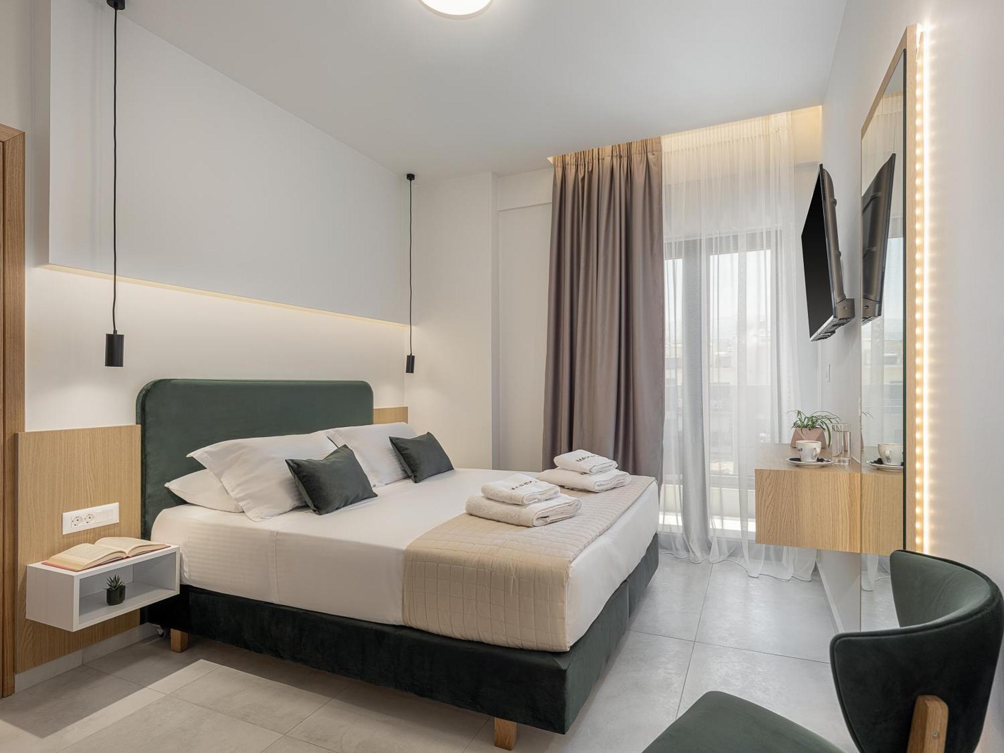 Miss Marrone Hotel