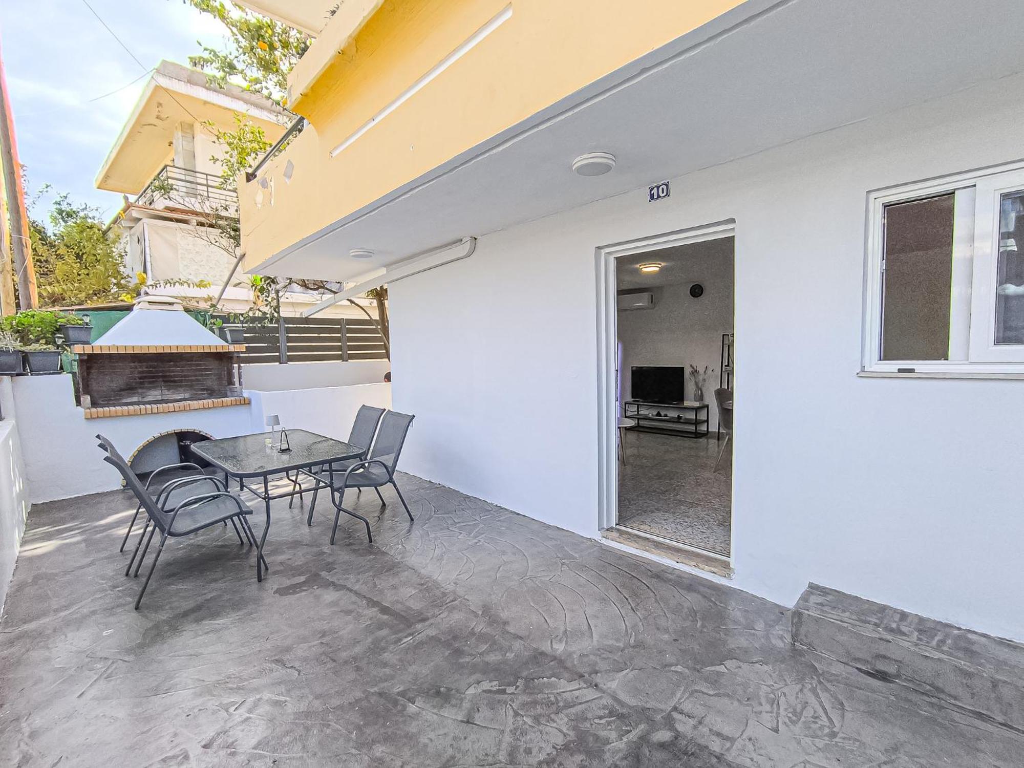 Comfy Flat With Large Terrace, Fiber Internet And Private Parking Apartment Chania (Crete)