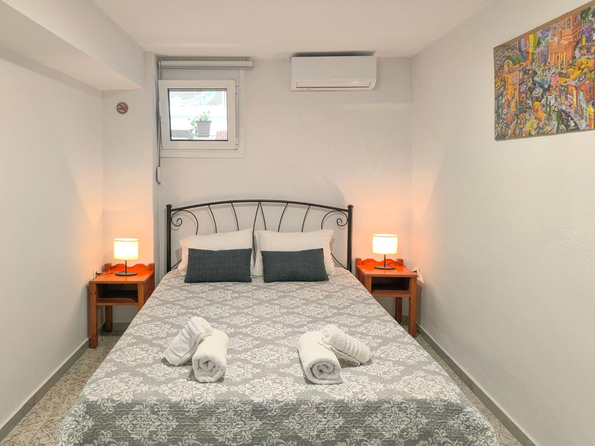 Comfy Flat With Large Terrace, Fiber Internet And Private Parking *