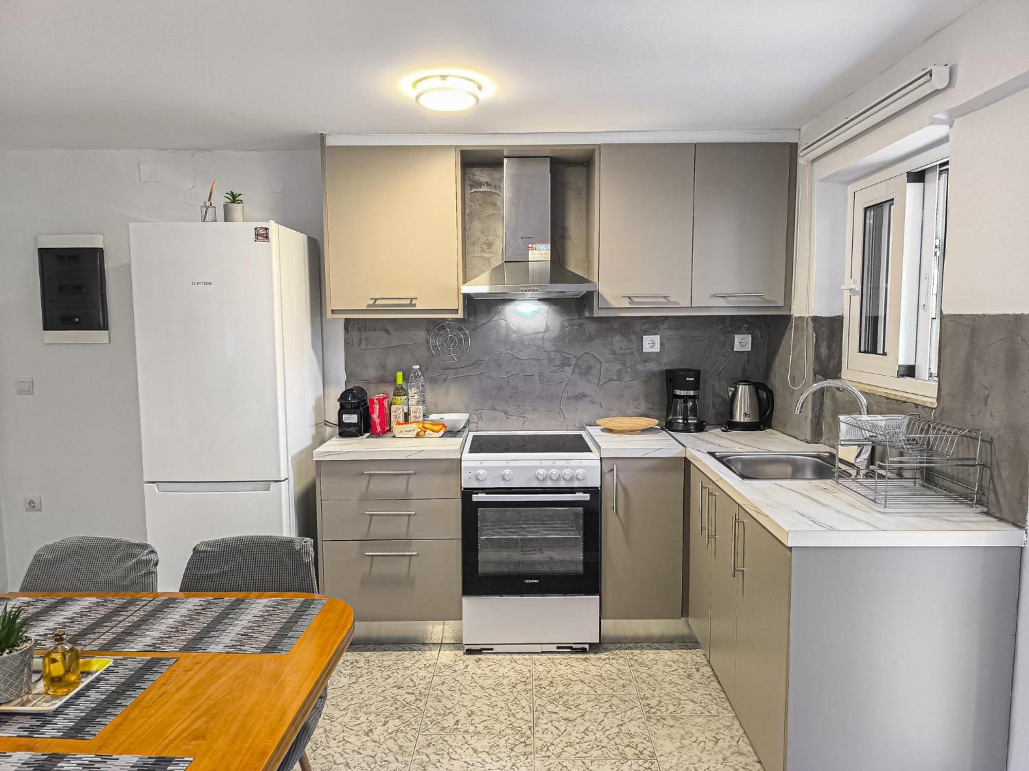 Apartment Comfy Flat With Large Terrace, Fiber Internet And Private Parking