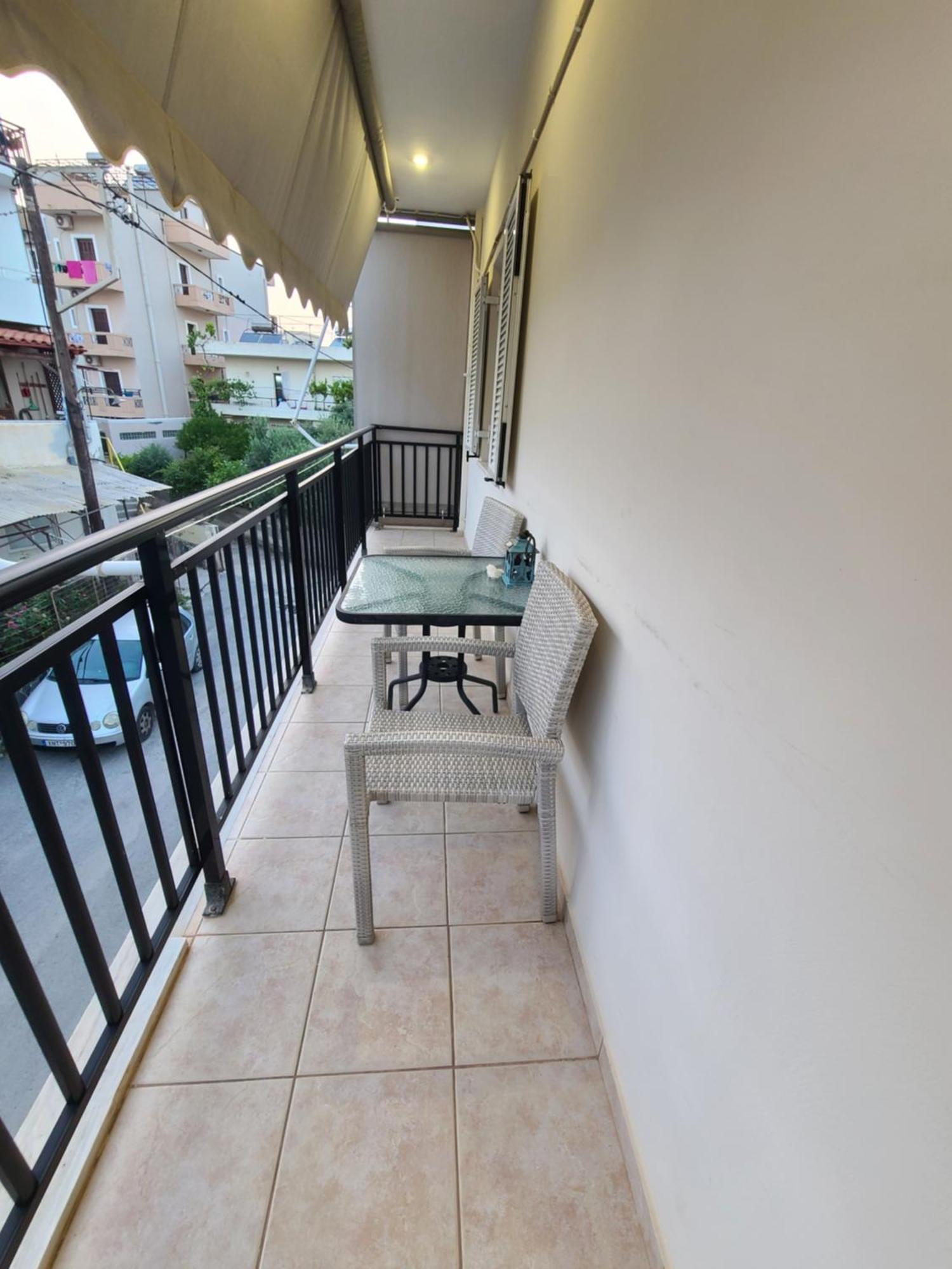 Voula's Place Apartment *