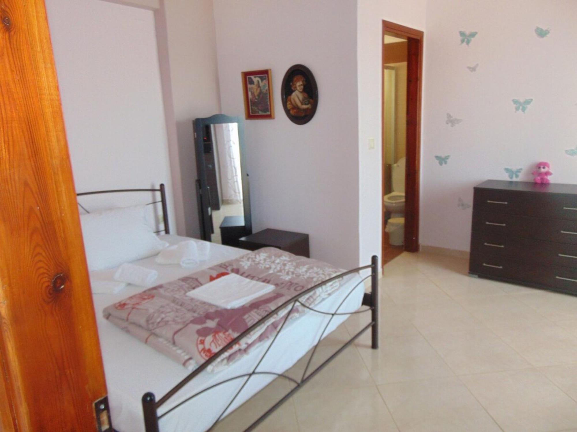 Comfy Beachfront Litinas Casa With Seaview Apartment *