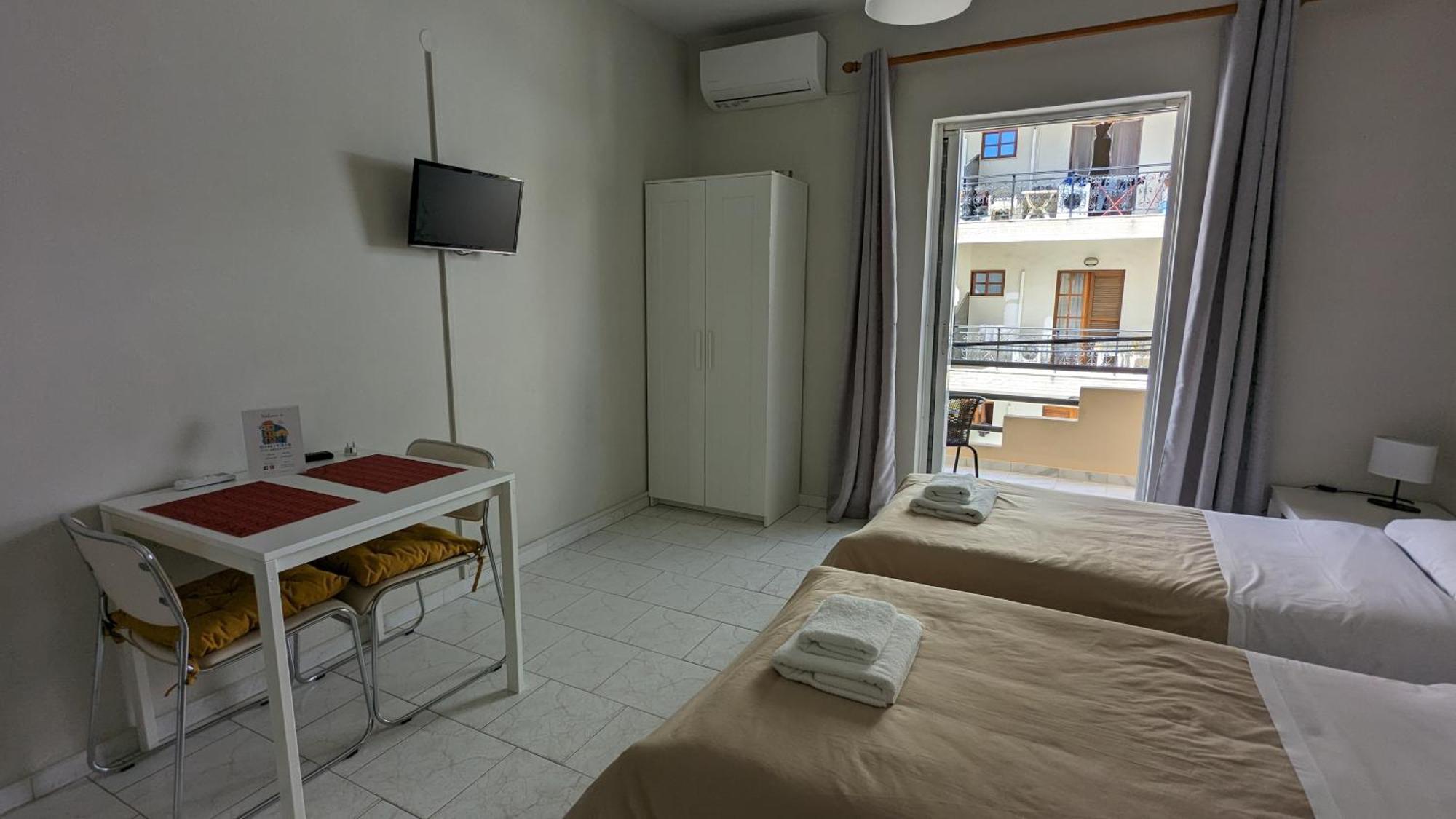 Dimitris Break Apts